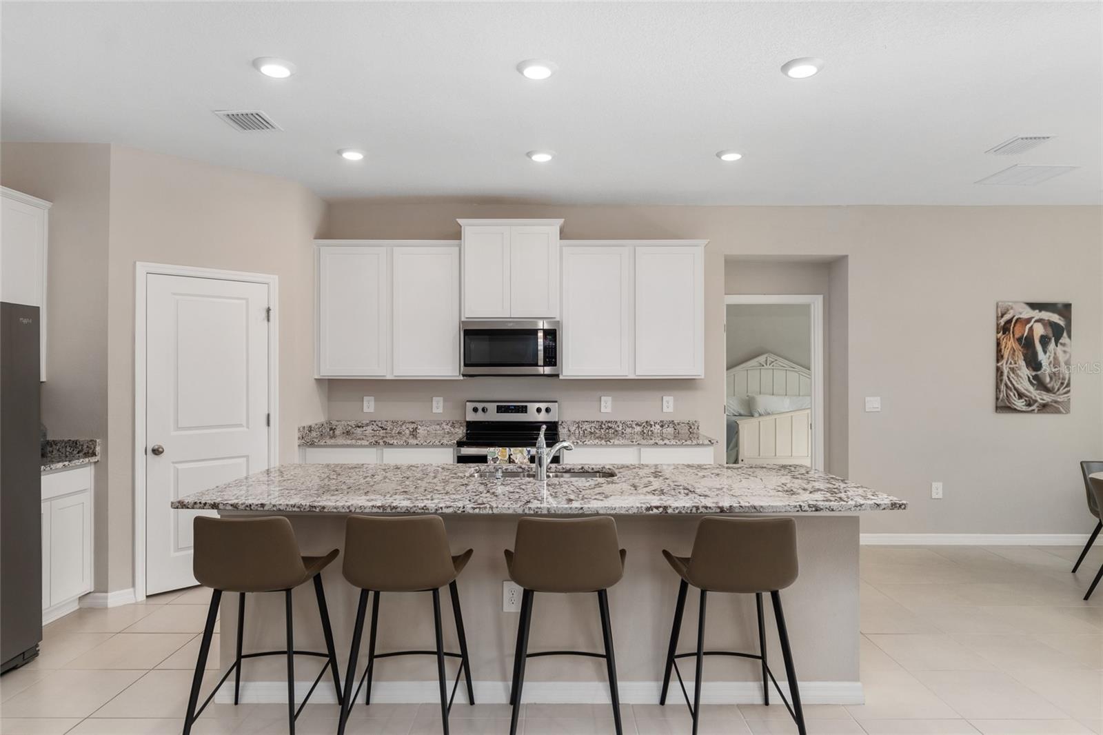 Image 17 of 63 For 4940 39th Loop