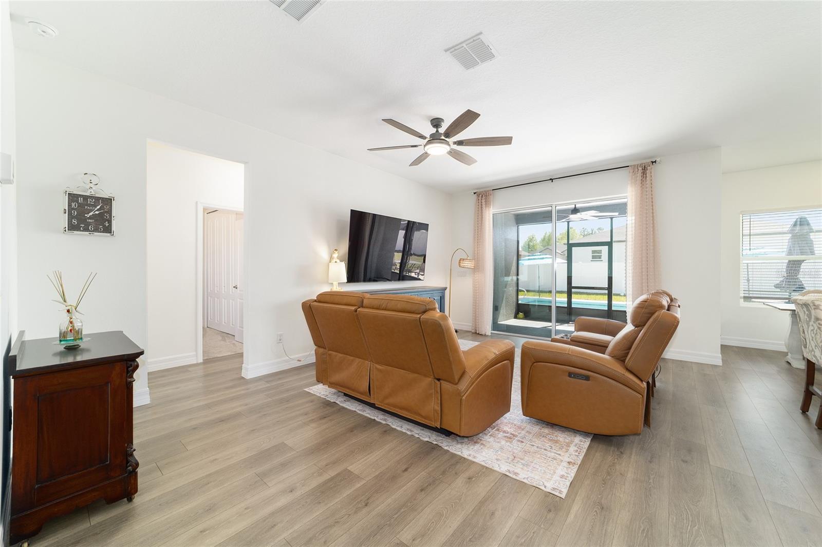 Image 15 of 48 For 4838 130th Street