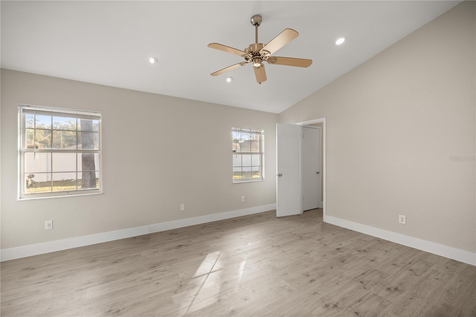 Image 11 of 23 For 63 Teak Run 