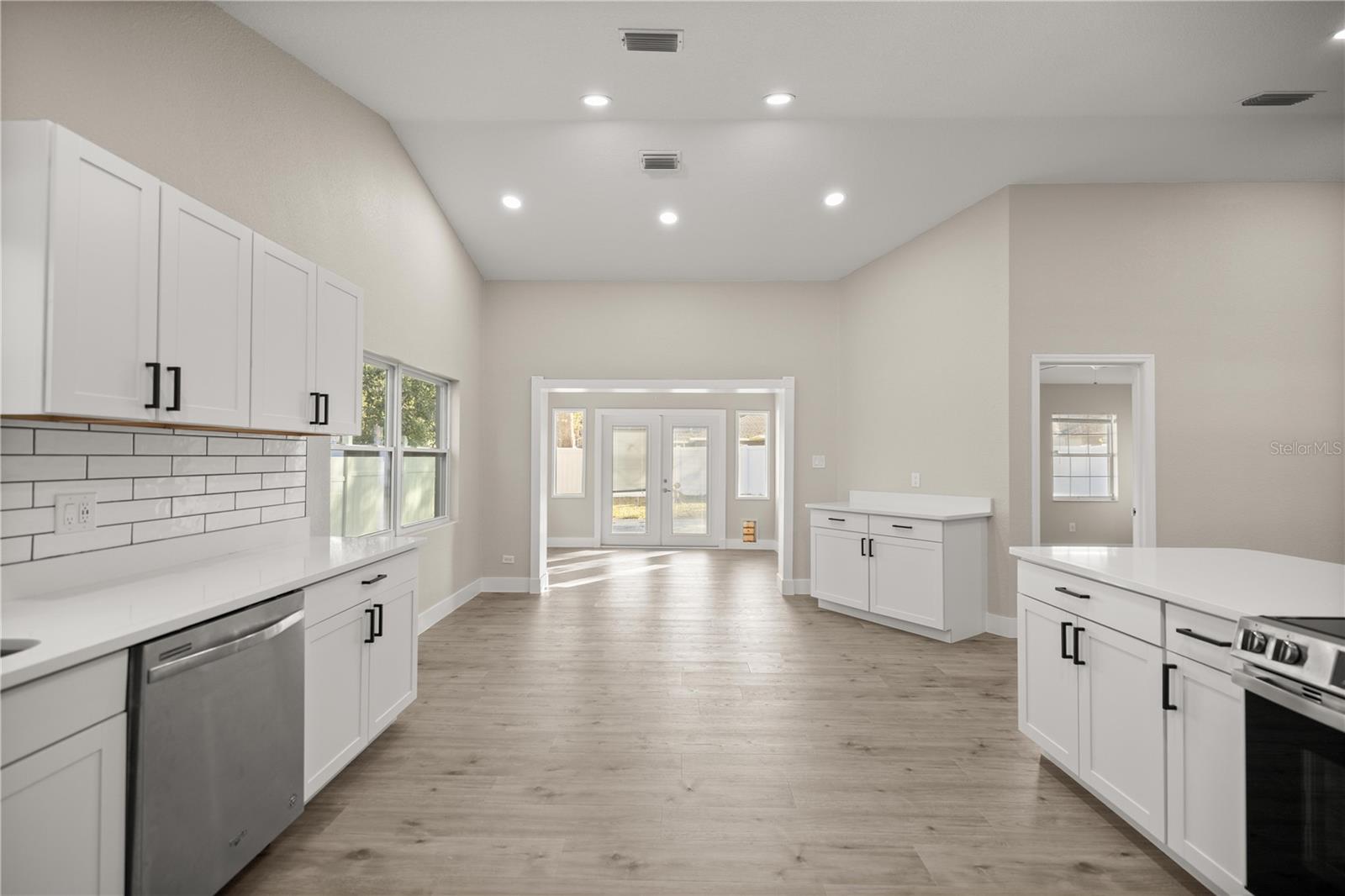 Image 8 of 23 For 63 Teak Run 