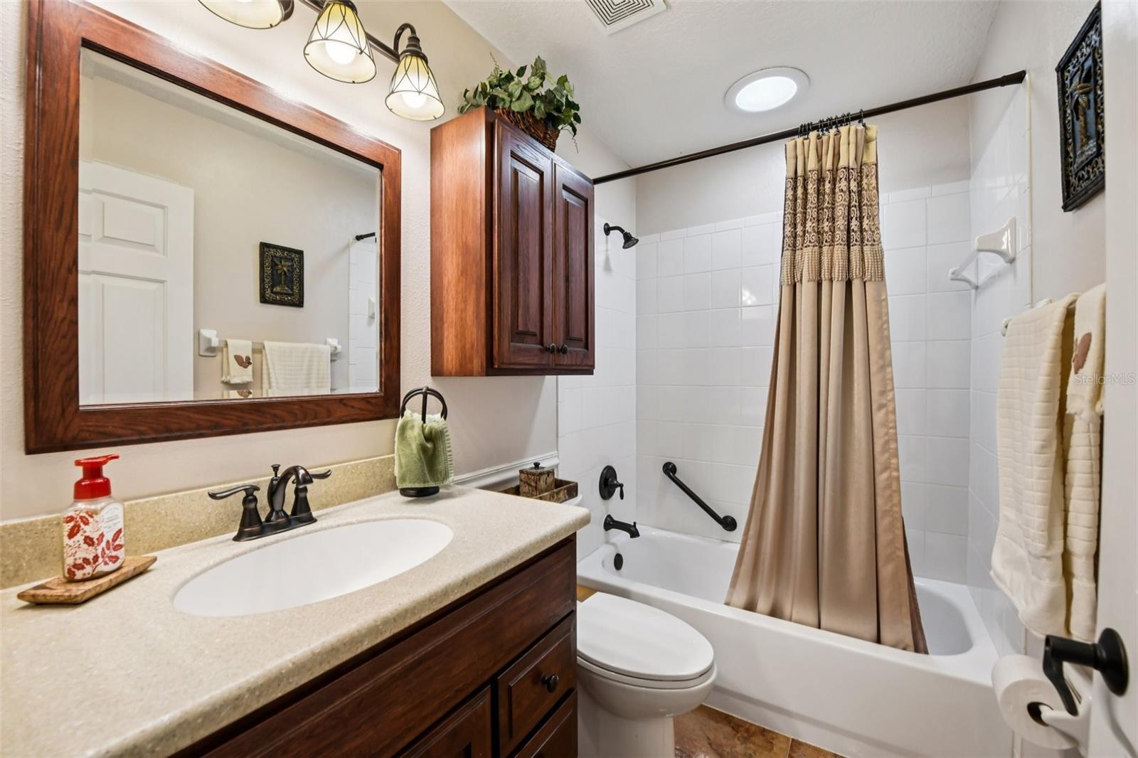 Image 30 of 48 For 6105 Dory Way