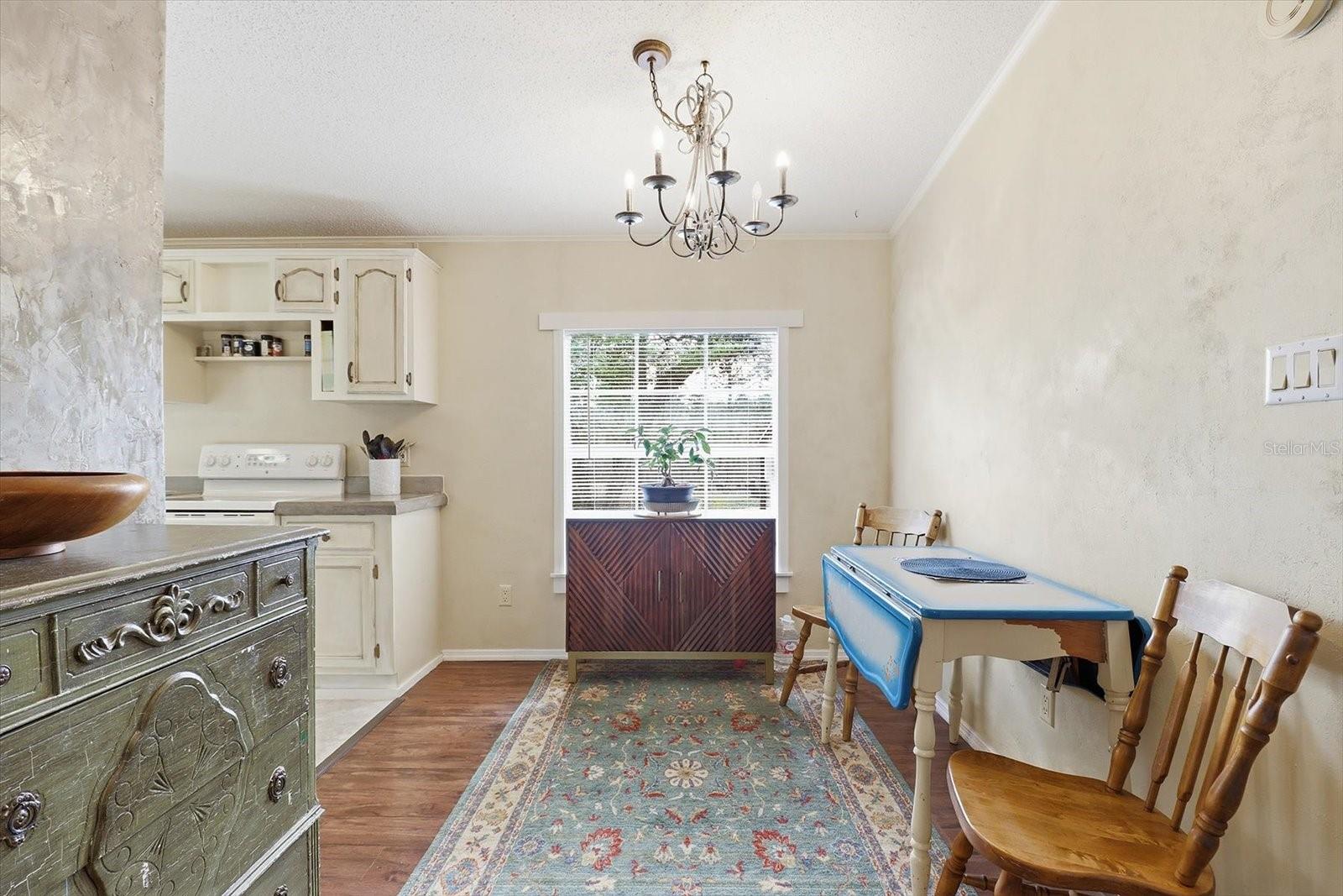 Image 13 of 48 For 4950 Mockingbird Street