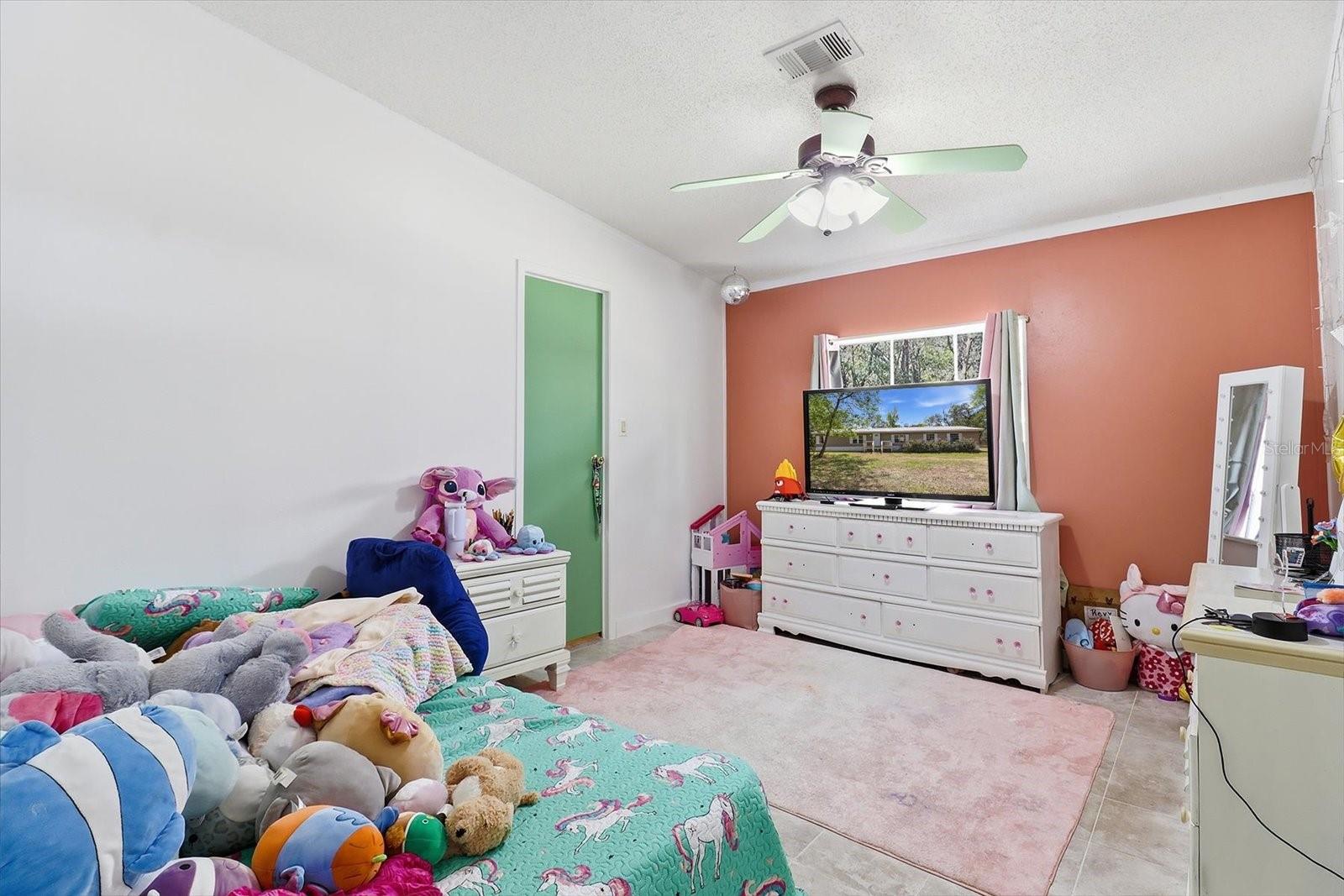 Image 17 of 48 For 4950 Mockingbird Street