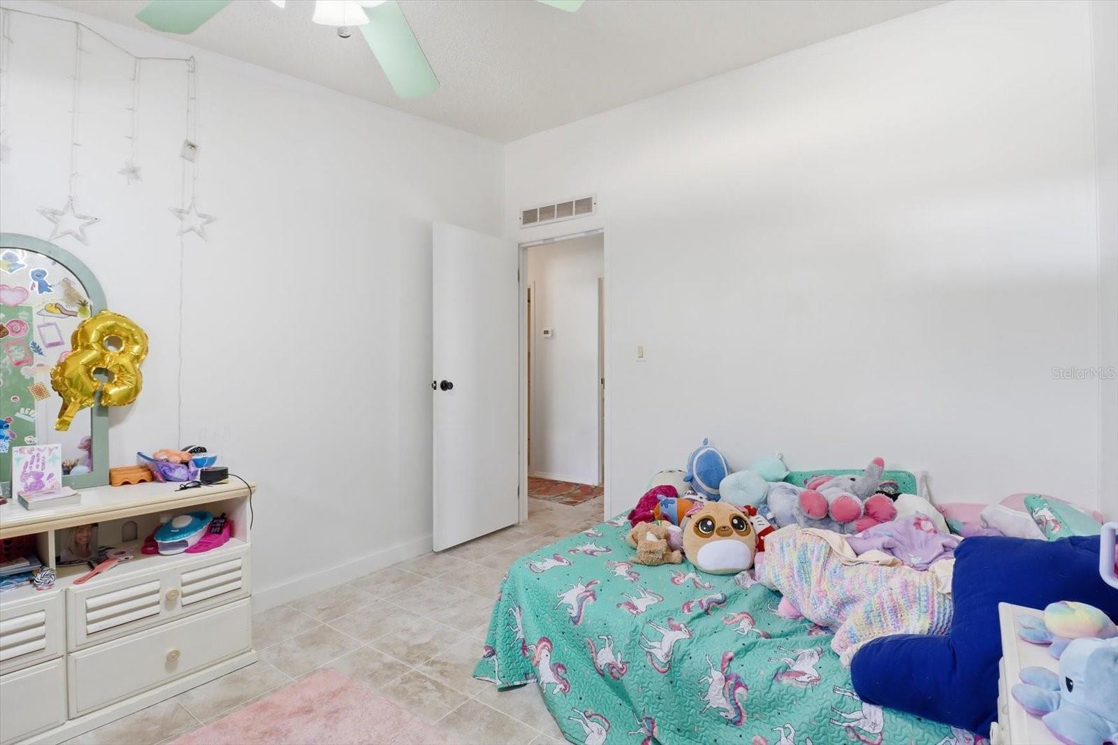 Image 18 of 48 For 4950 Mockingbird Street