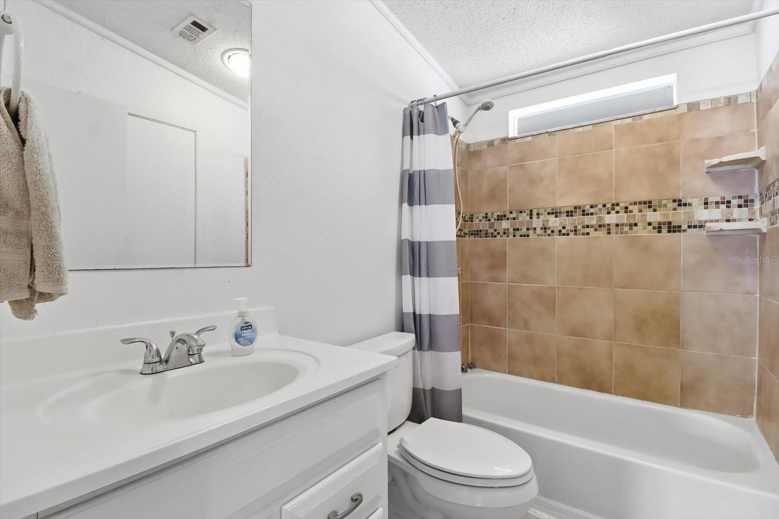 Image 21 of 48 For 4950 Mockingbird Street