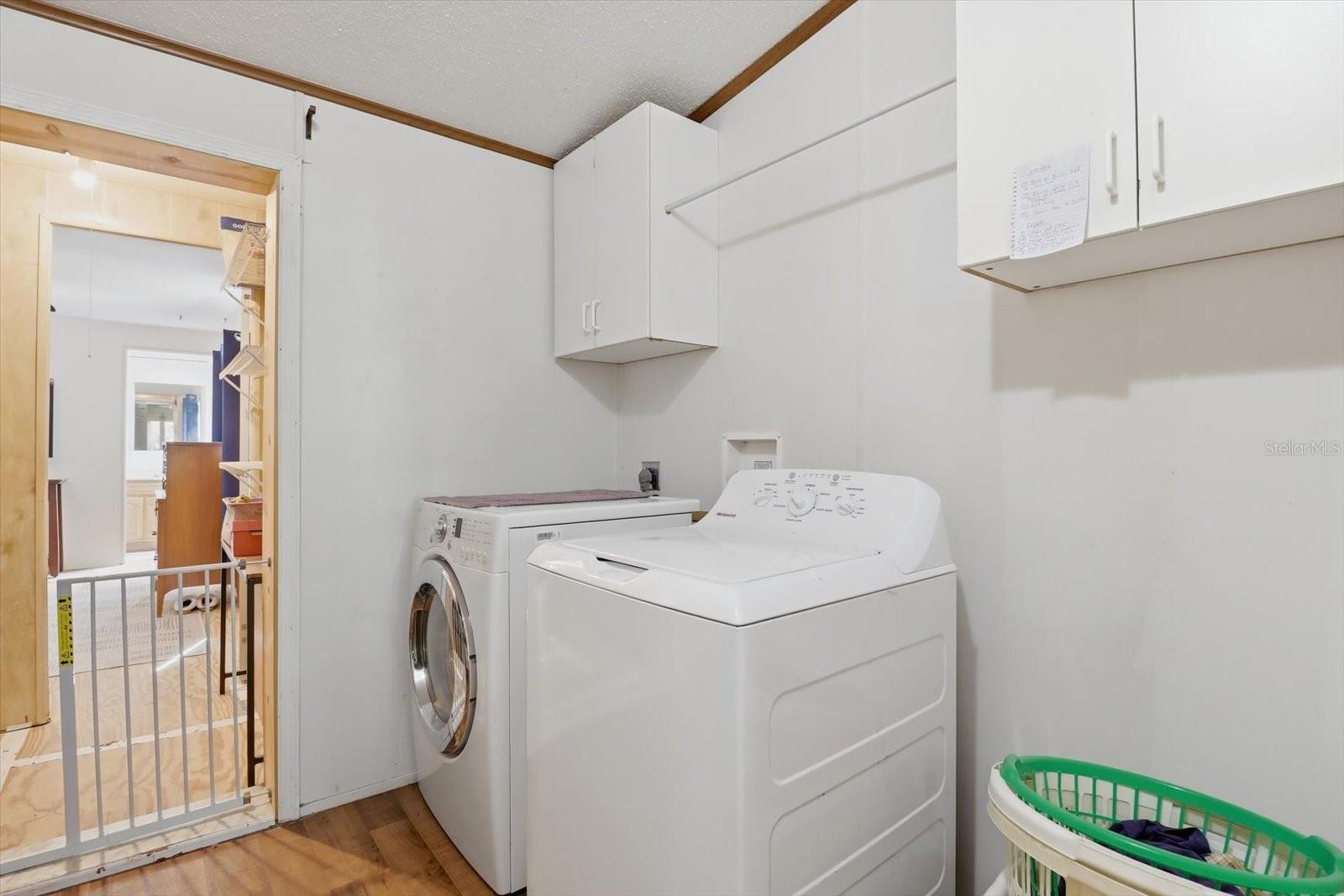 Image 27 of 48 For 4950 Mockingbird Street