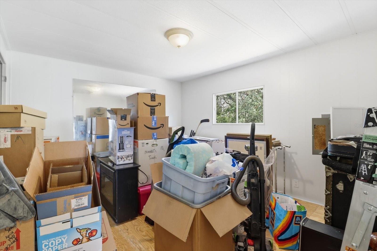 Image 31 of 48 For 4950 Mockingbird Street