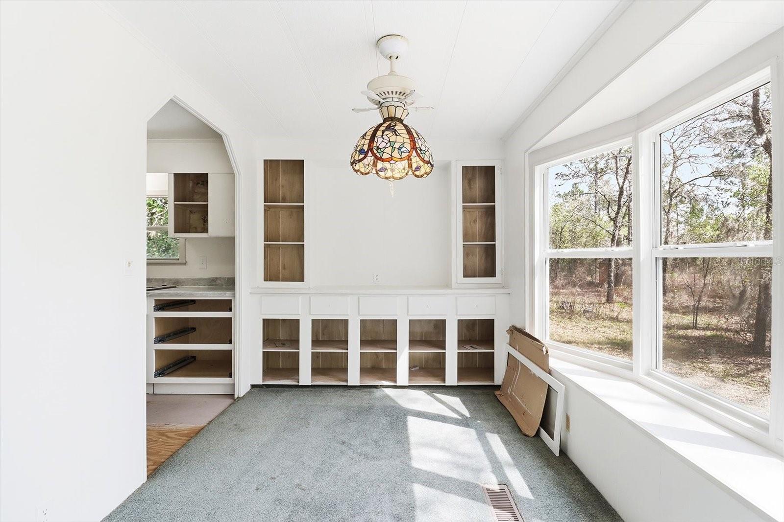 Image 35 of 48 For 4950 Mockingbird Street