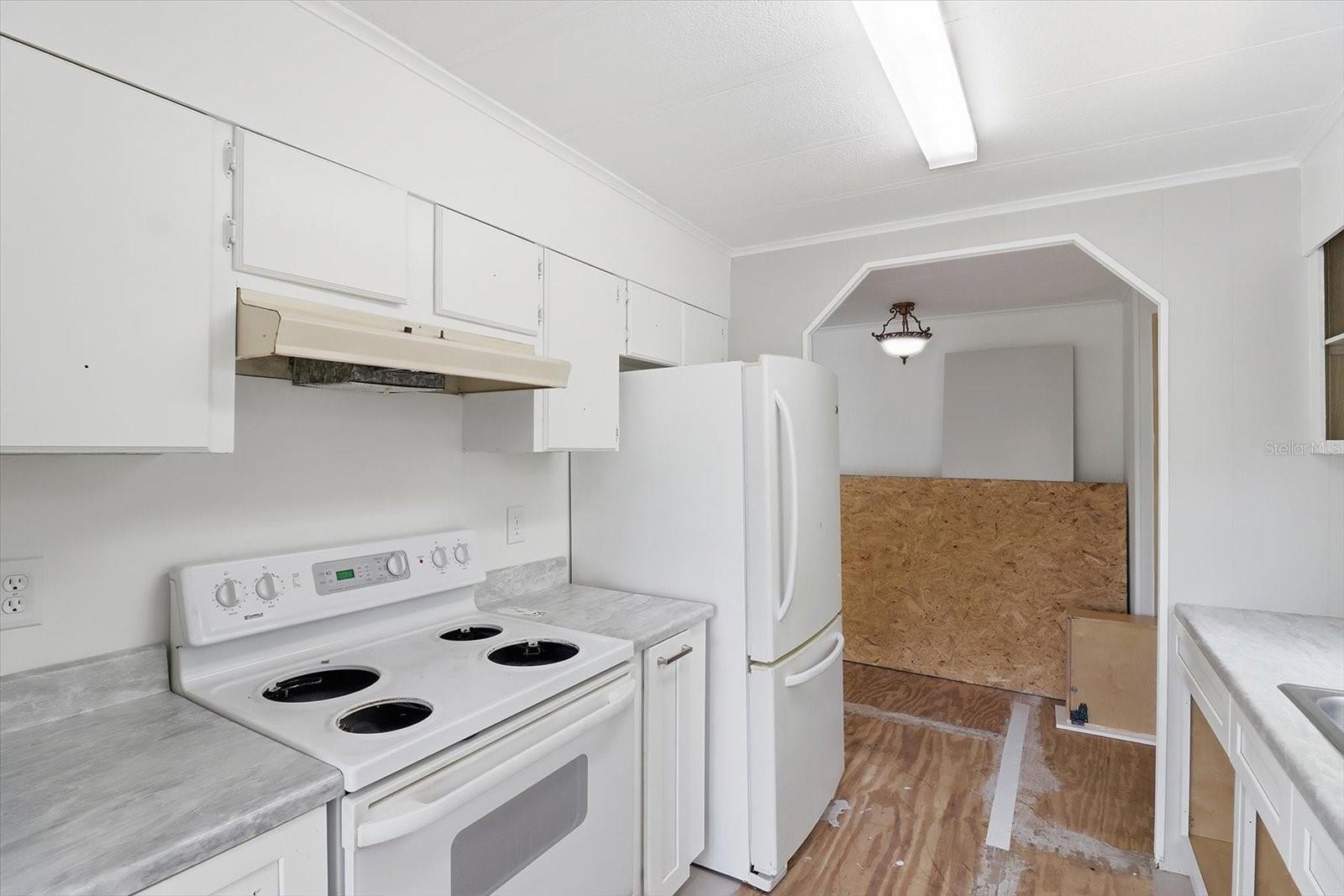 Image 37 of 48 For 4950 Mockingbird Street