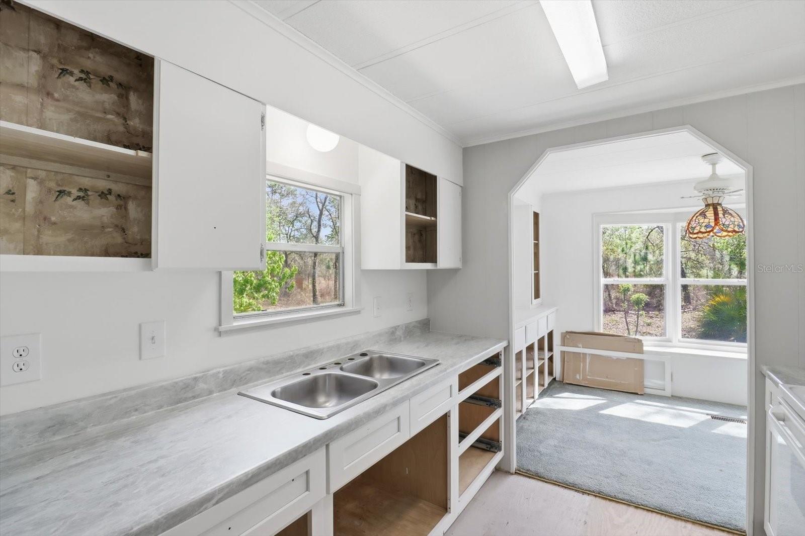 Image 38 of 48 For 4950 Mockingbird Street