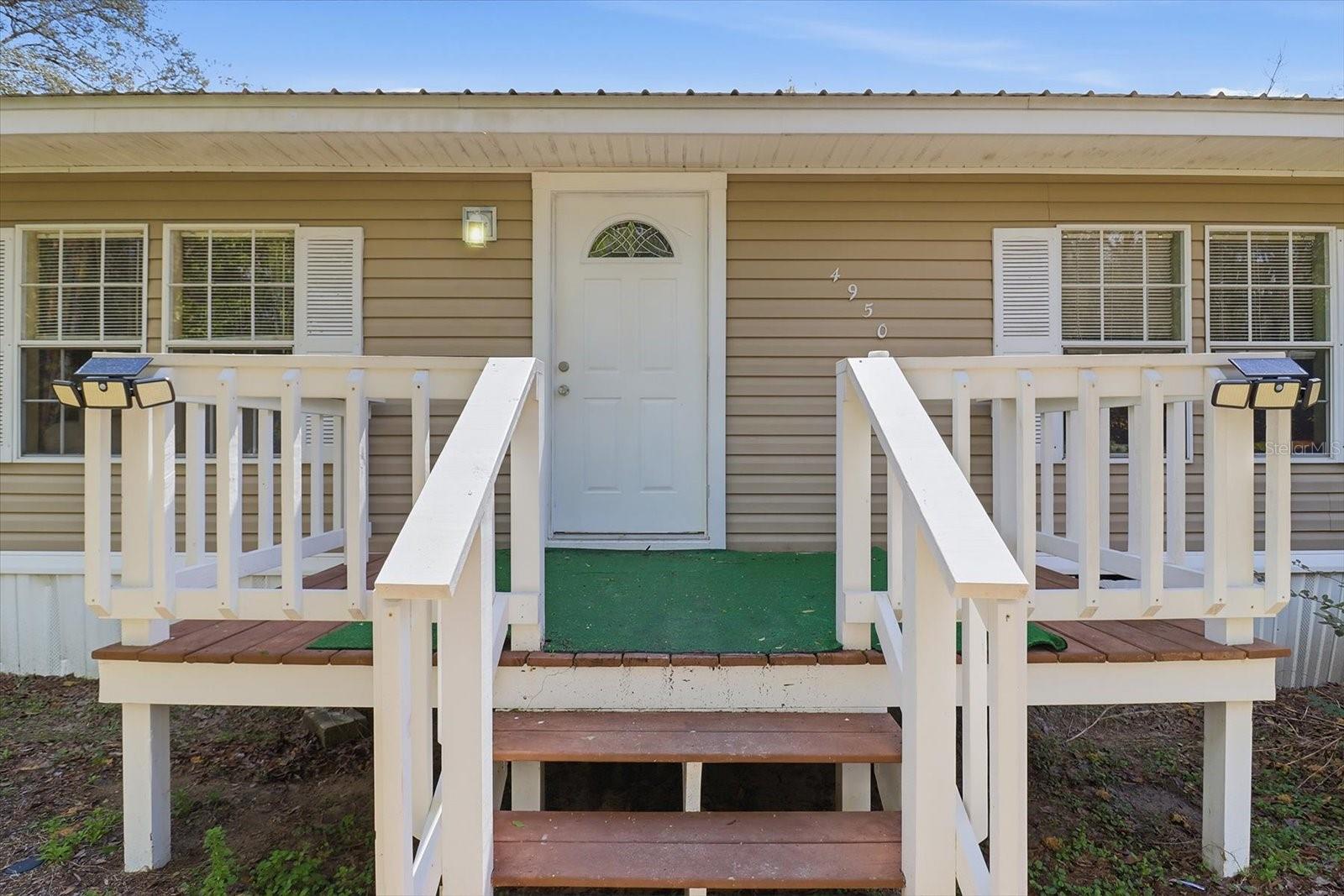 Image 4 of 48 For 4950 Mockingbird Street