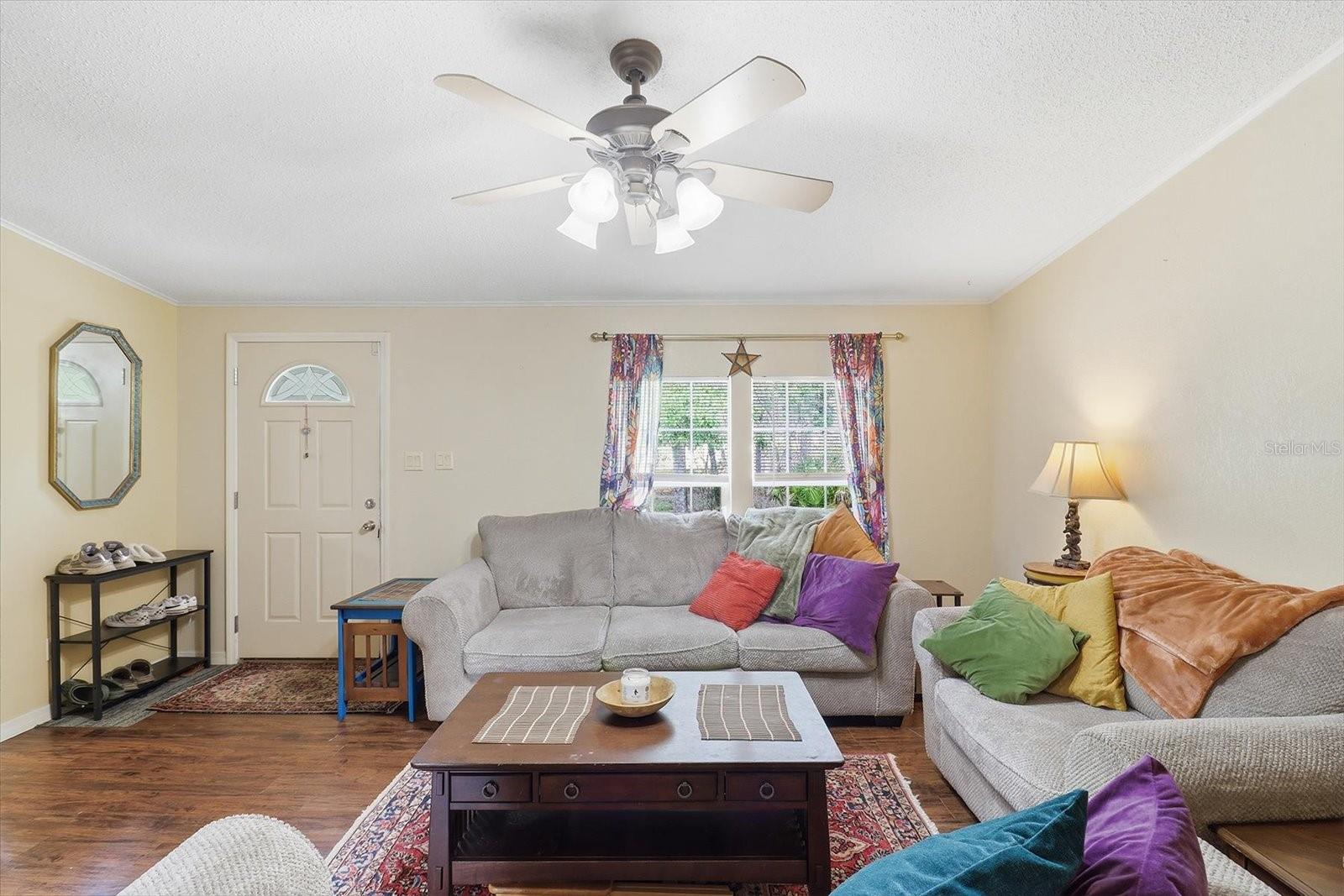 Image 8 of 48 For 4950 Mockingbird Street