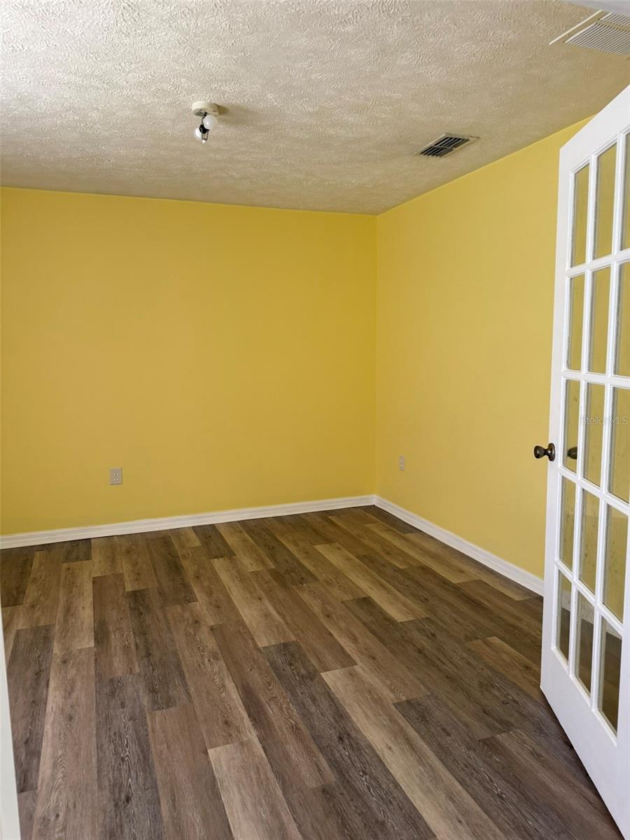 Image 5 of 10 For 5332 8th Place