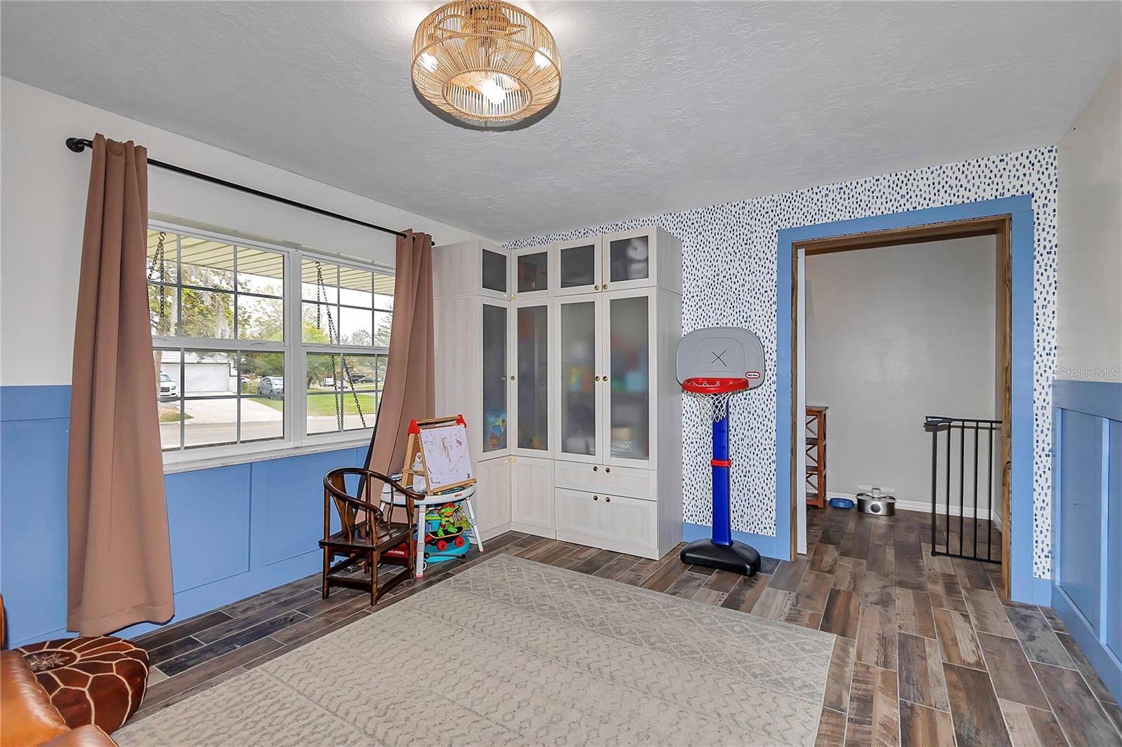 Image 10 of 56 For 1152 42nd Avenue