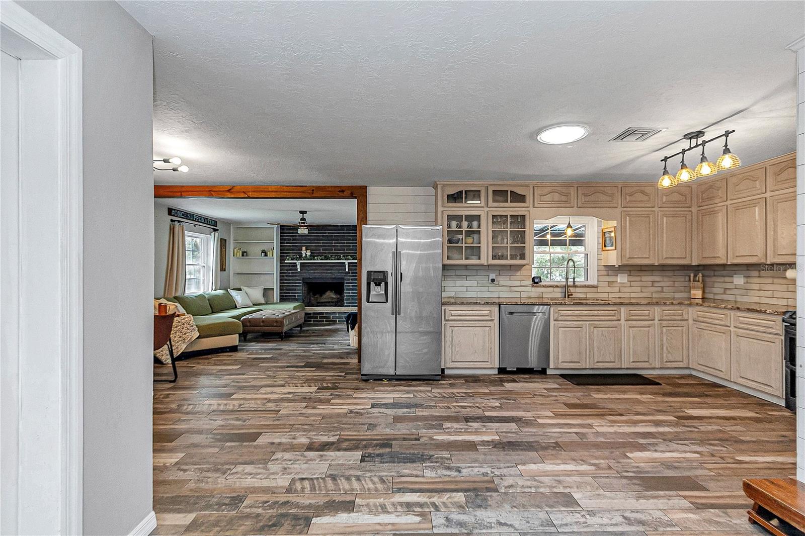 Image 11 of 56 For 1152 42nd Avenue