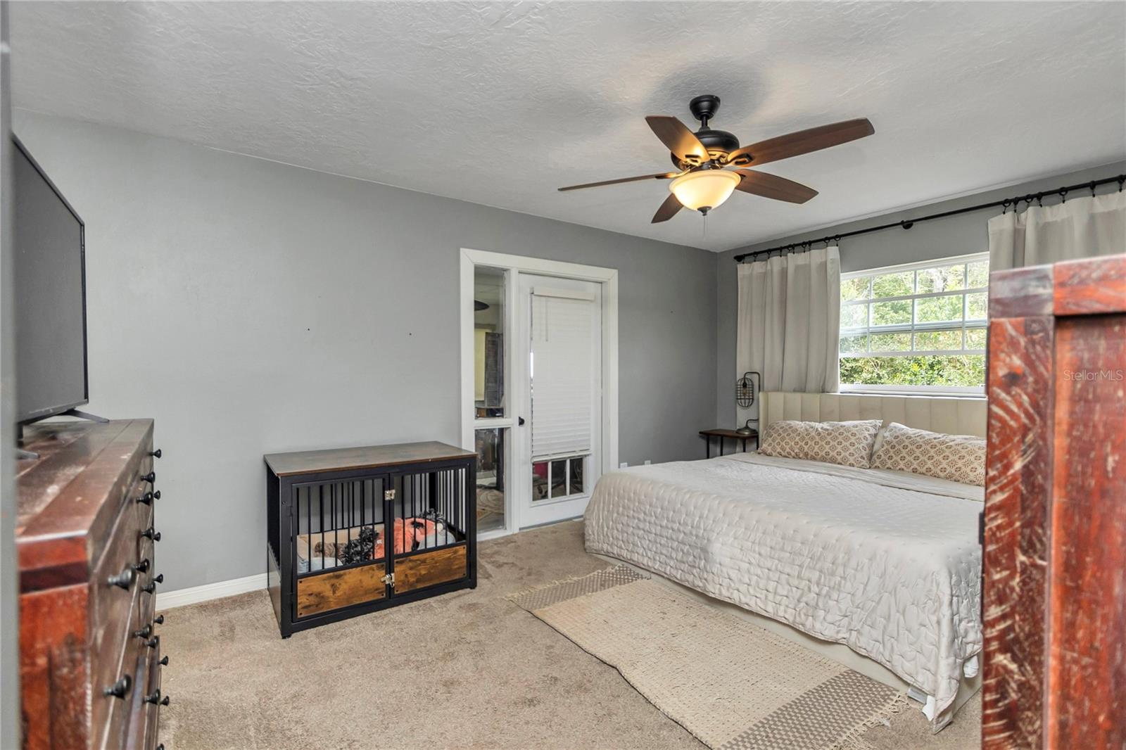 Image 32 of 56 For 1152 42nd Avenue