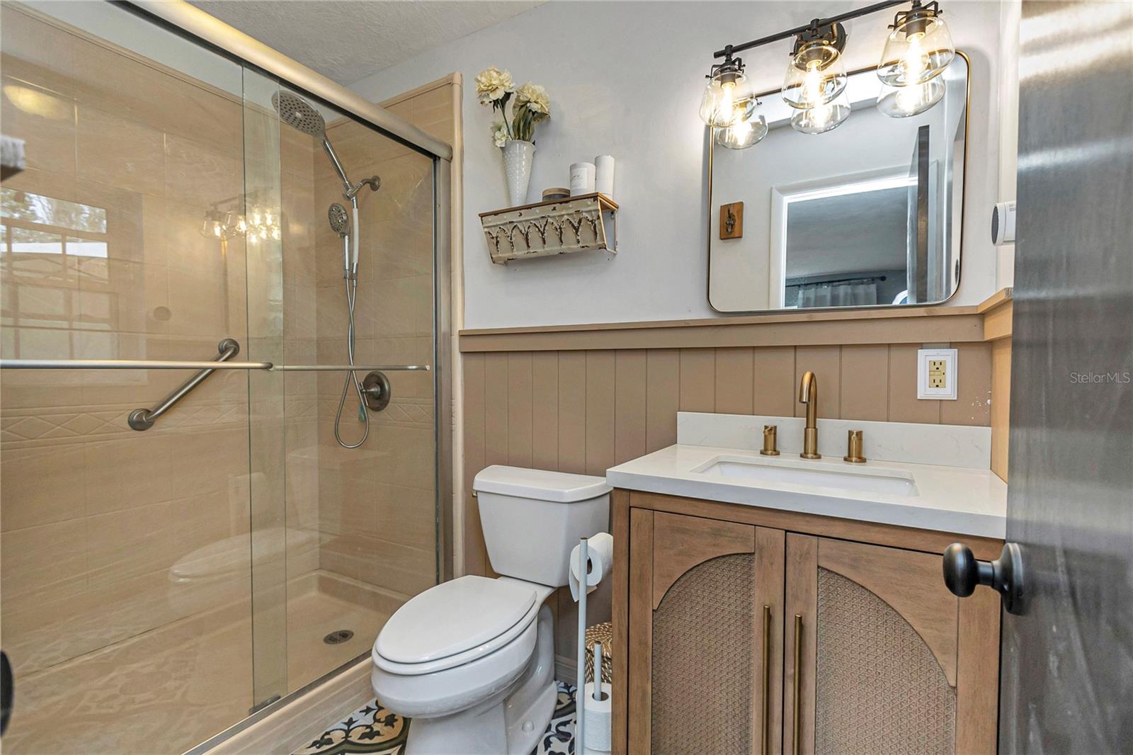 Image 34 of 56 For 1152 42nd Avenue