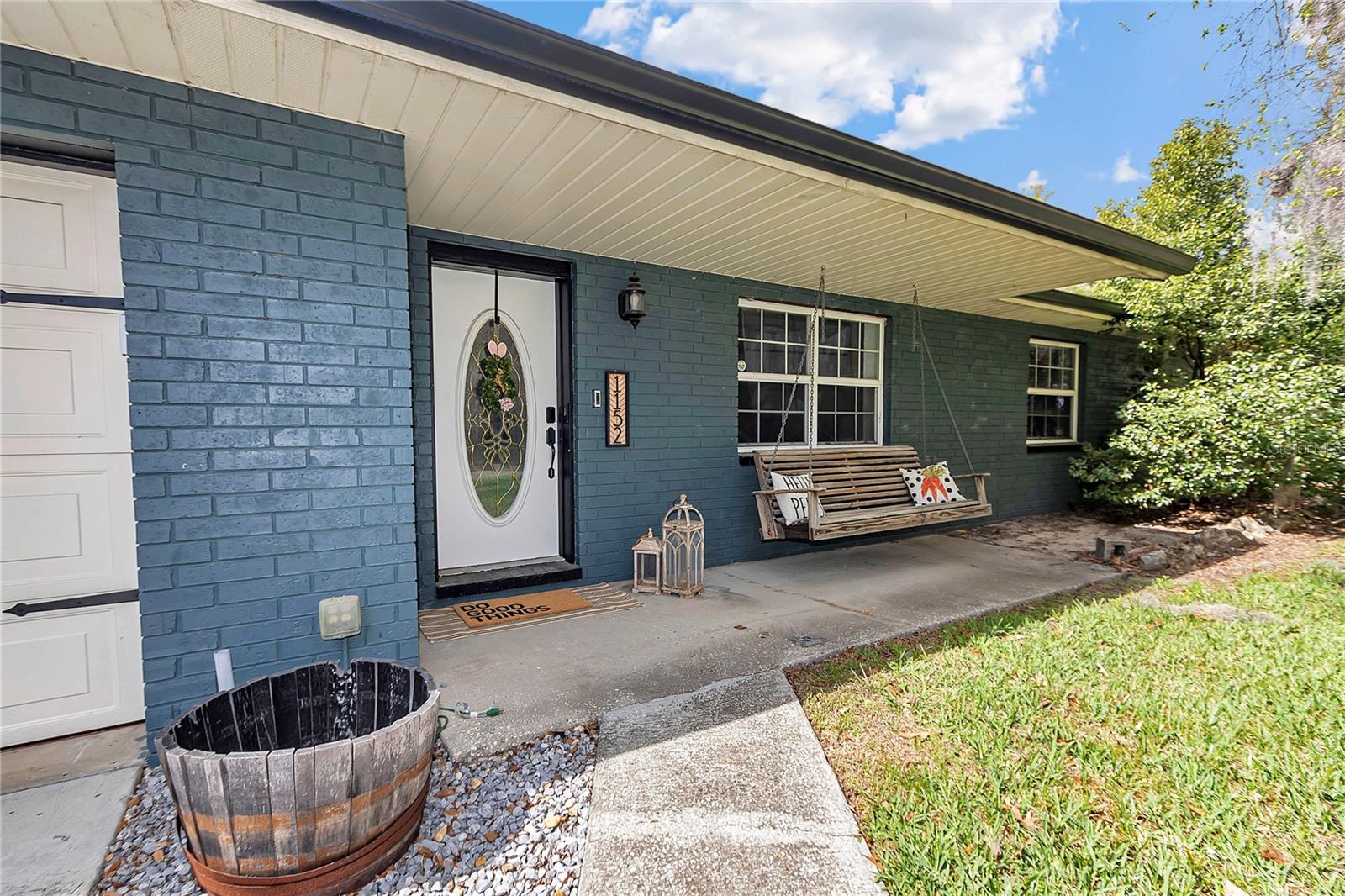 Image 4 of 56 For 1152 42nd Avenue