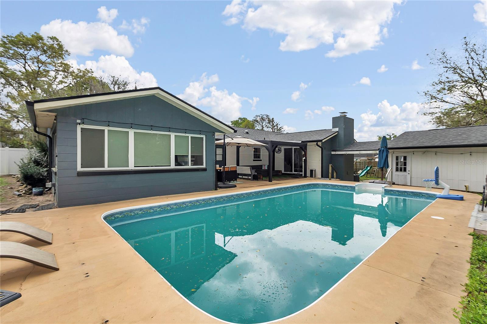 Image 41 of 56 For 1152 42nd Avenue