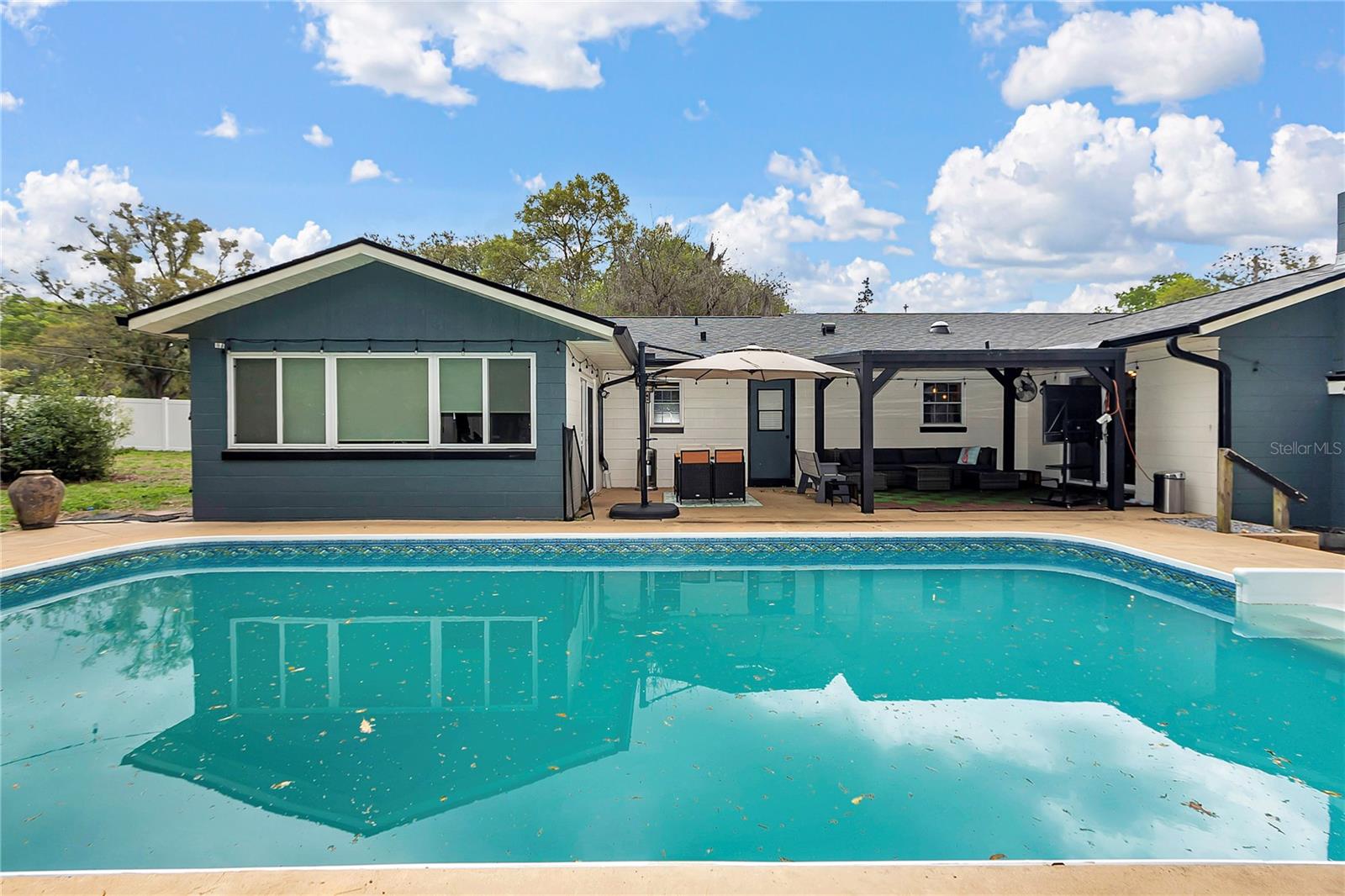 Image 42 of 56 For 1152 42nd Avenue