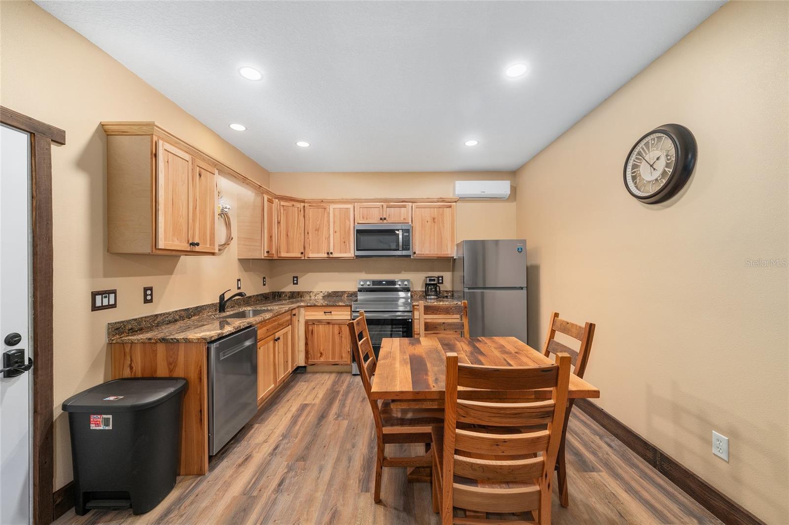 Image 16 of 62 For 13869 Hwy 475