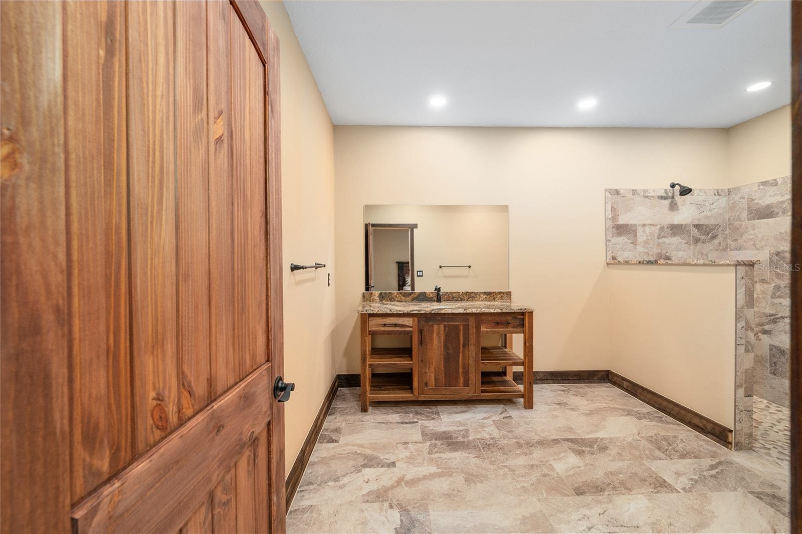 Image 28 of 62 For 13869 Hwy 475