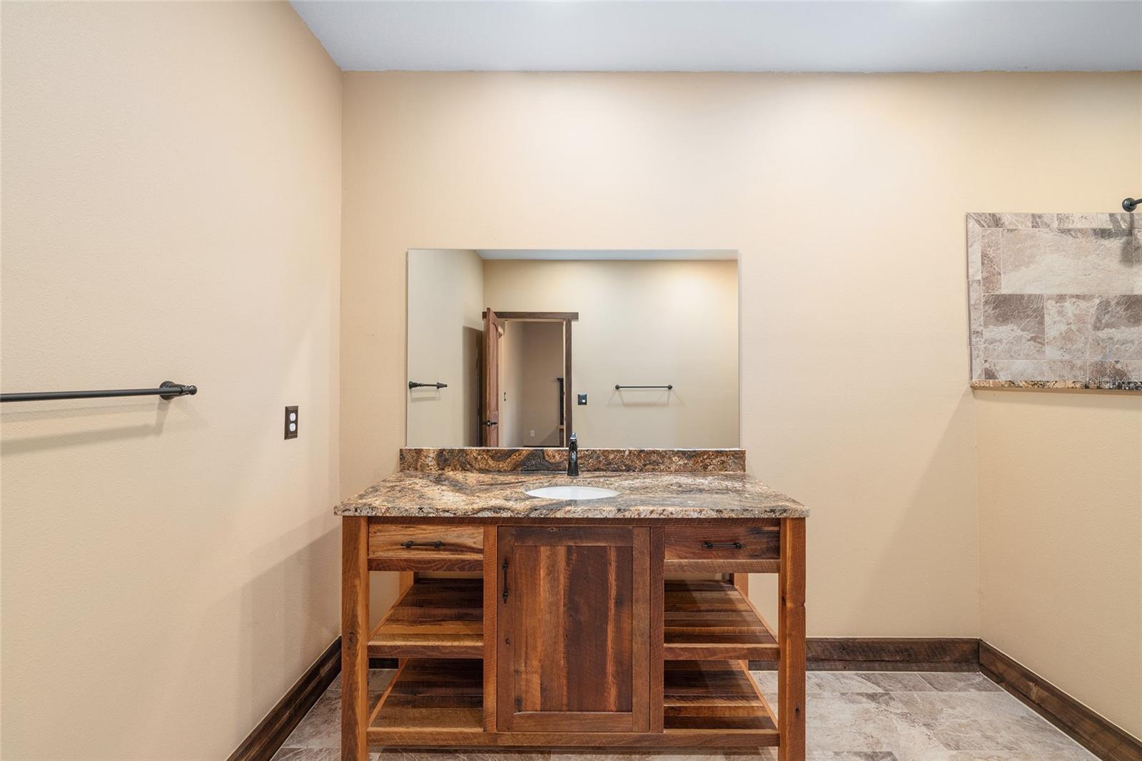 Image 26 of 53 For 13869 Hwy 475