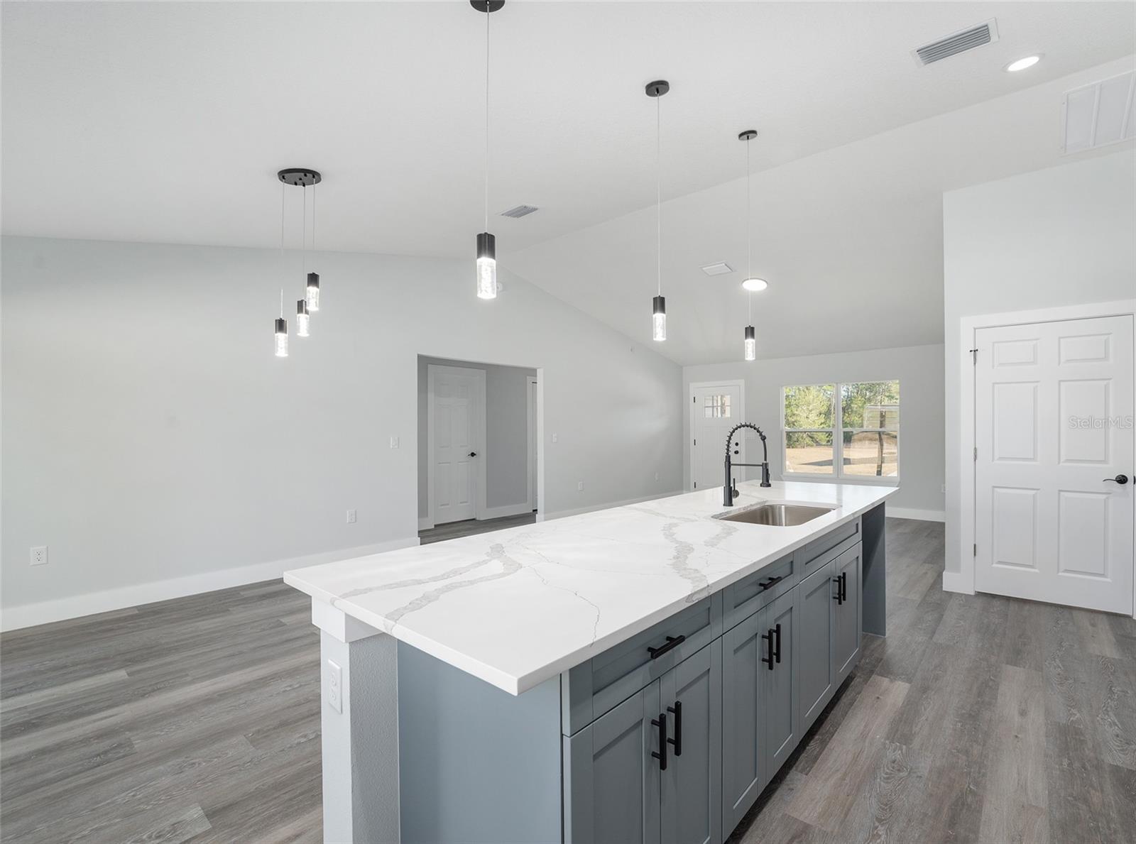 Image 4 of 27 For 4310 157th Terrace