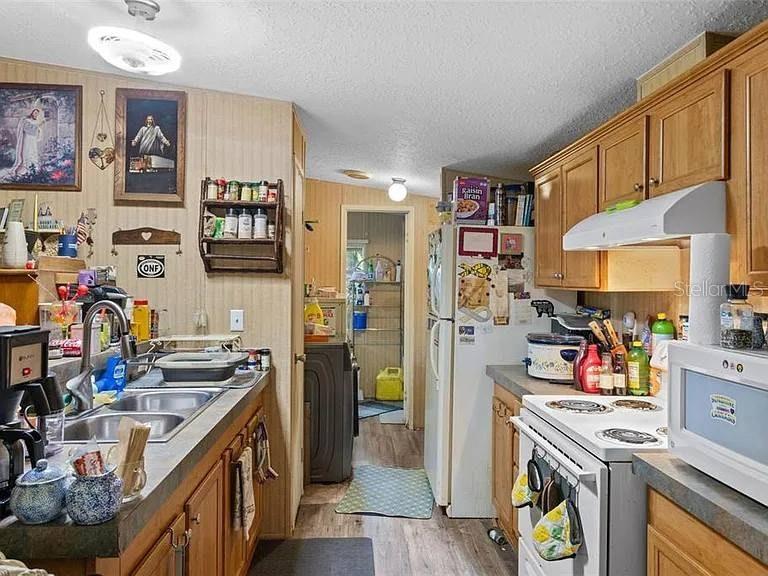 Image 11 of 15 For 47330 Deer Road