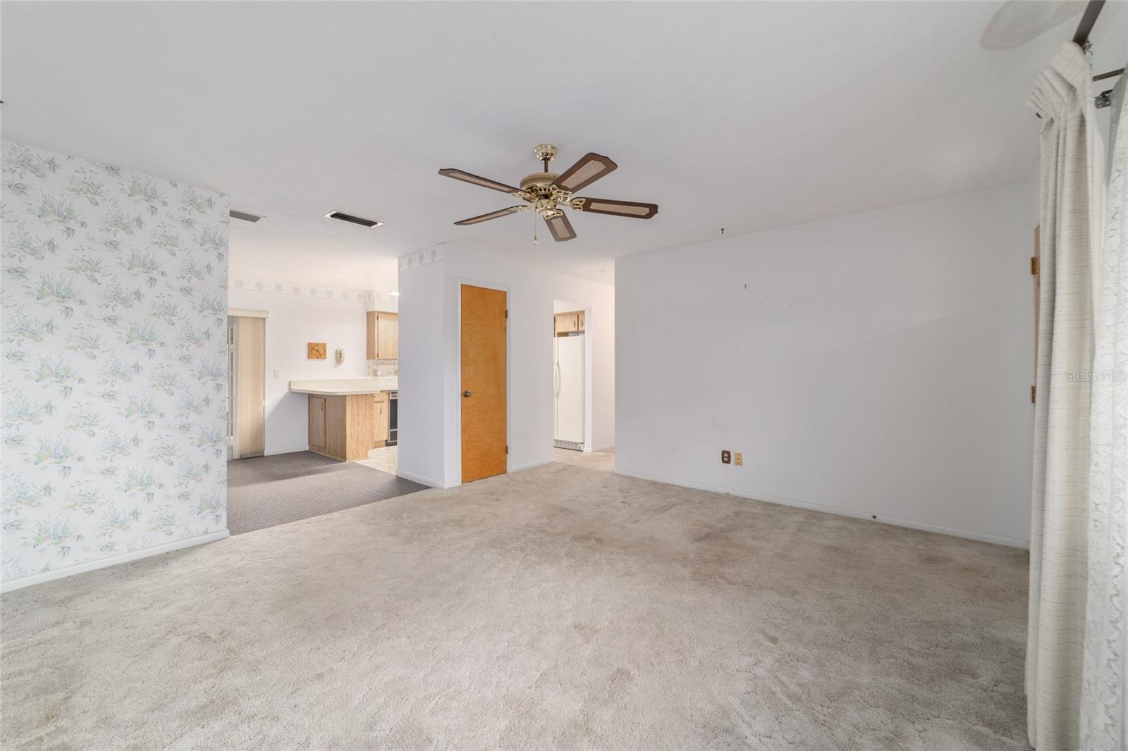 Image 14 of 39 For 10496 Sunset Harbor Road