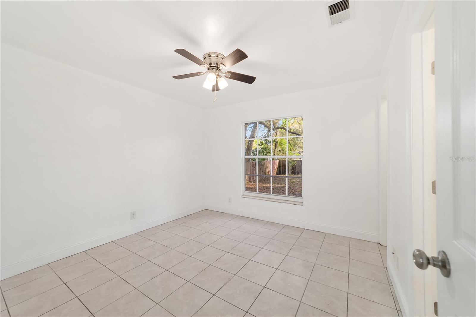 Image 18 of 29 For 2216 38th Street