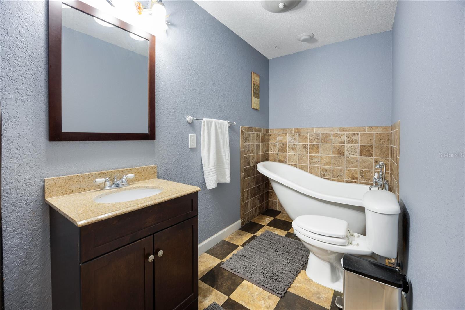 Image 29 of 50 For 9060 County Road 128c