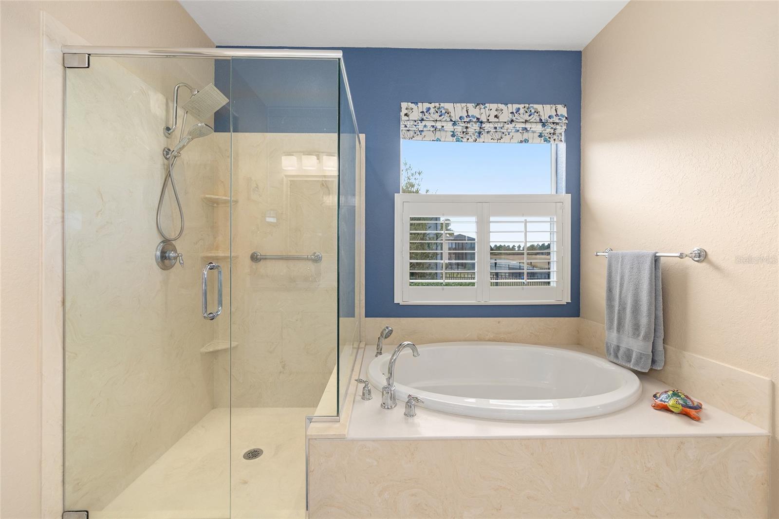 Image 33 of 77 For 9299 66th Loop