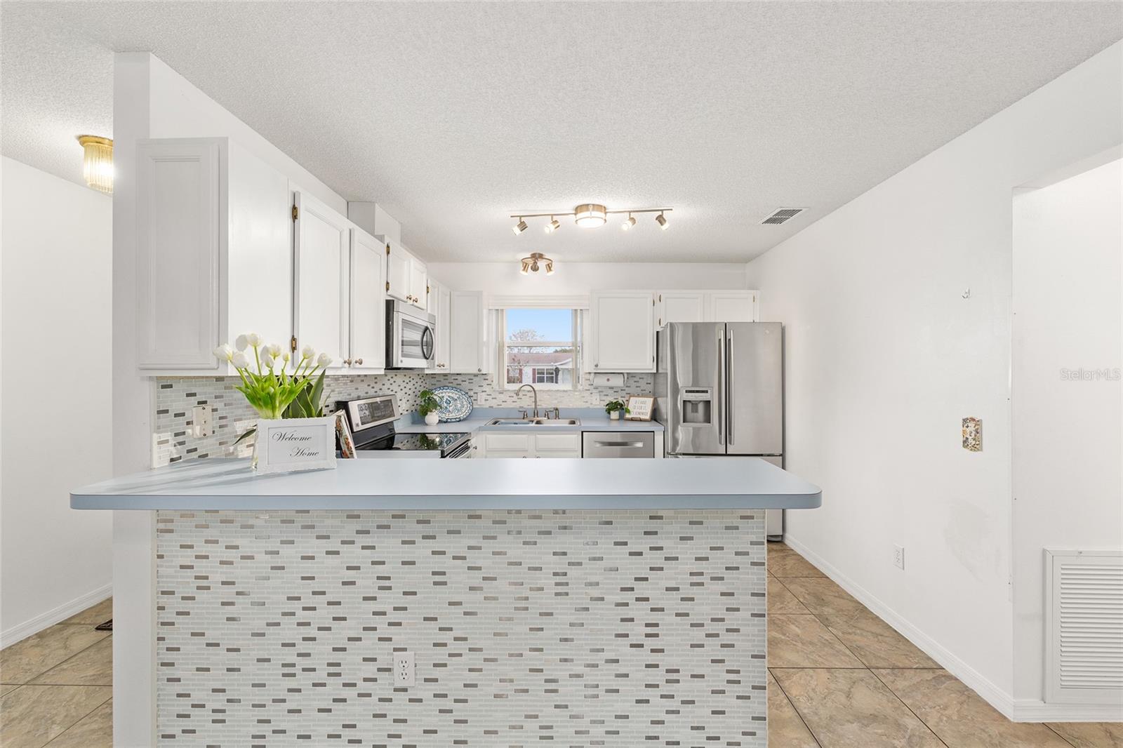 Image 7 of 32 For 2604 Privada Drive