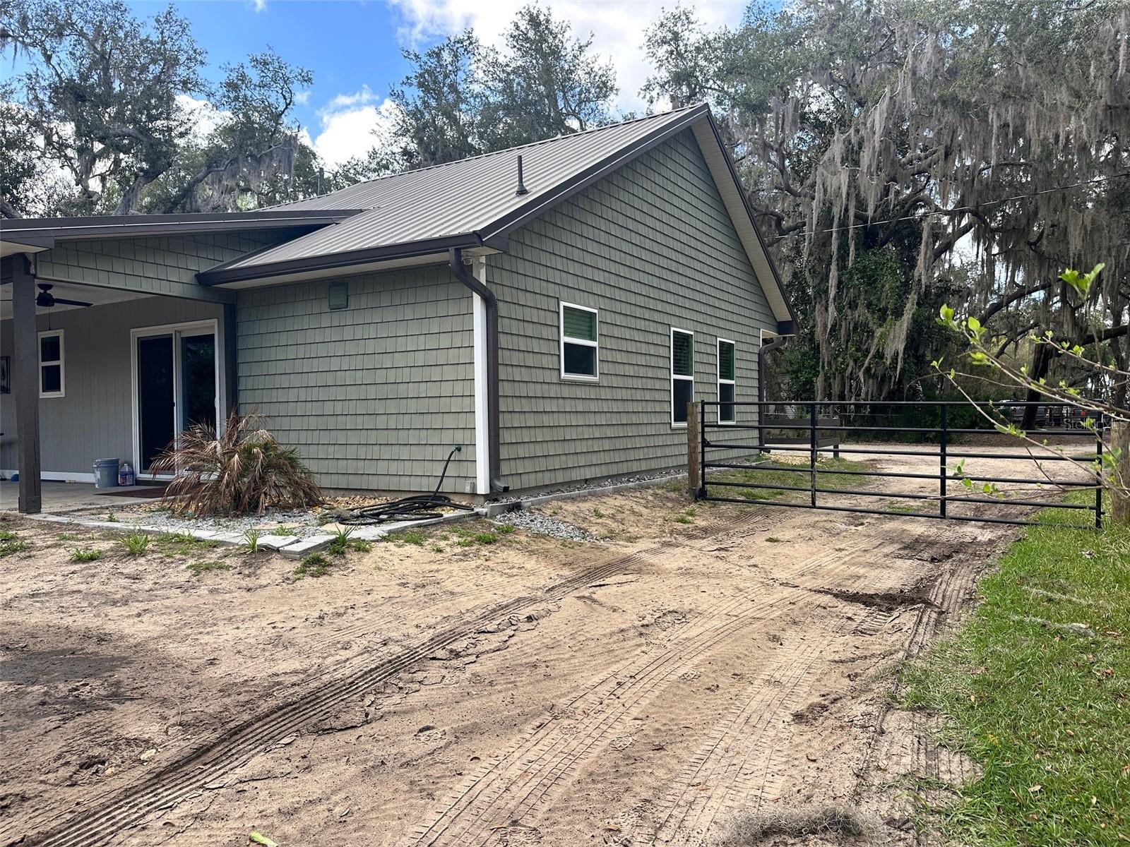 Image 21 of 24 For 24876 135th Lane