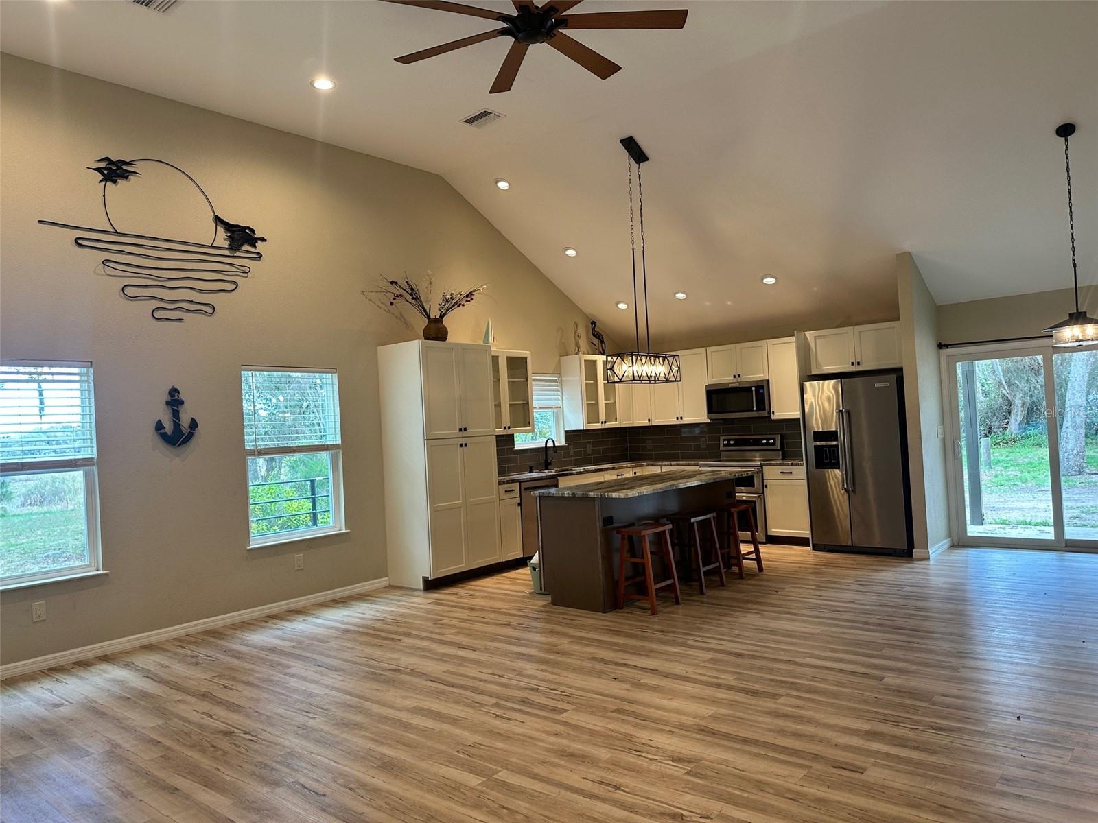 Image 4 of 24 For 24876 135th Lane