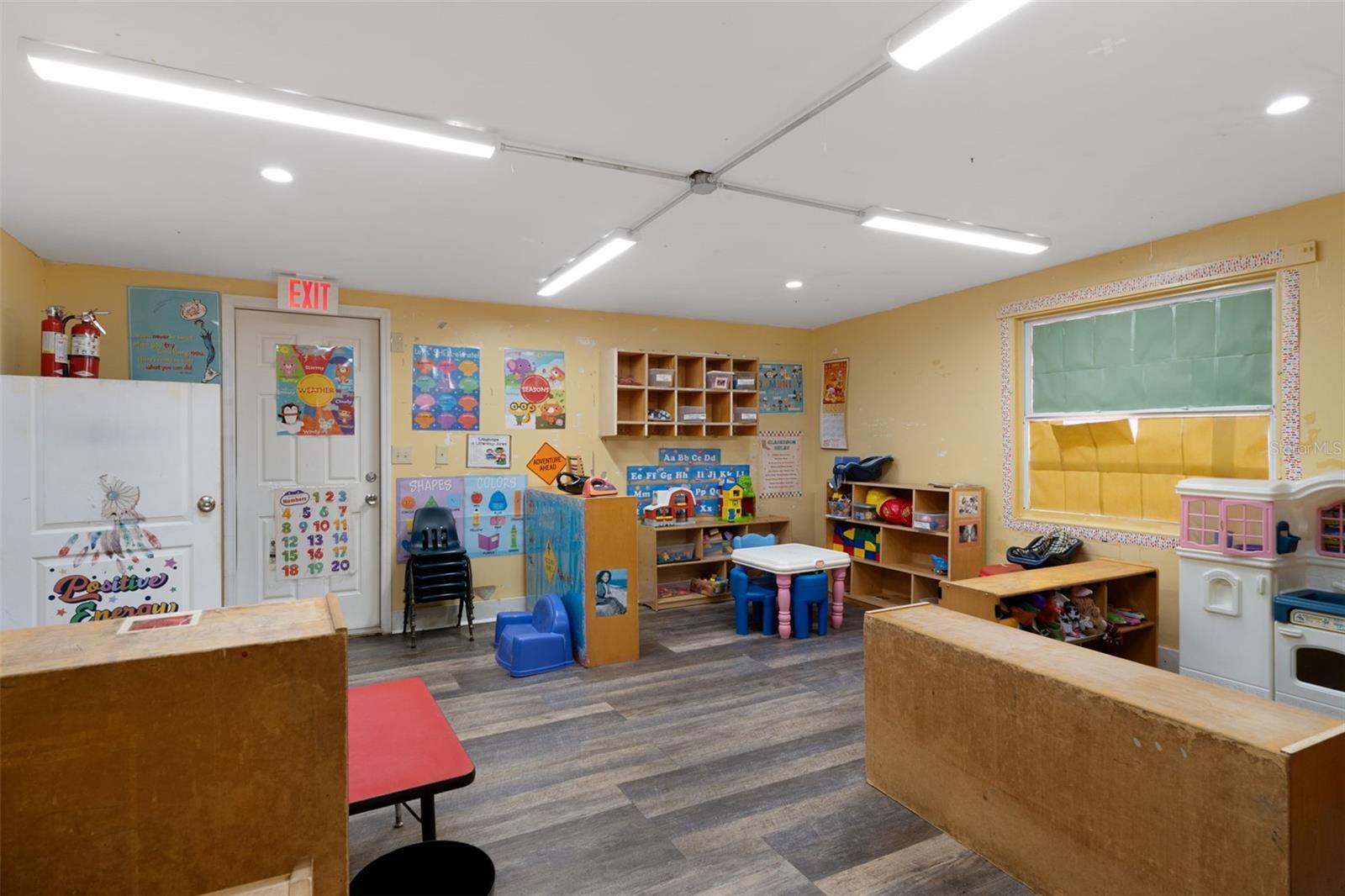 Image 16 of 64 For 639 1st Street