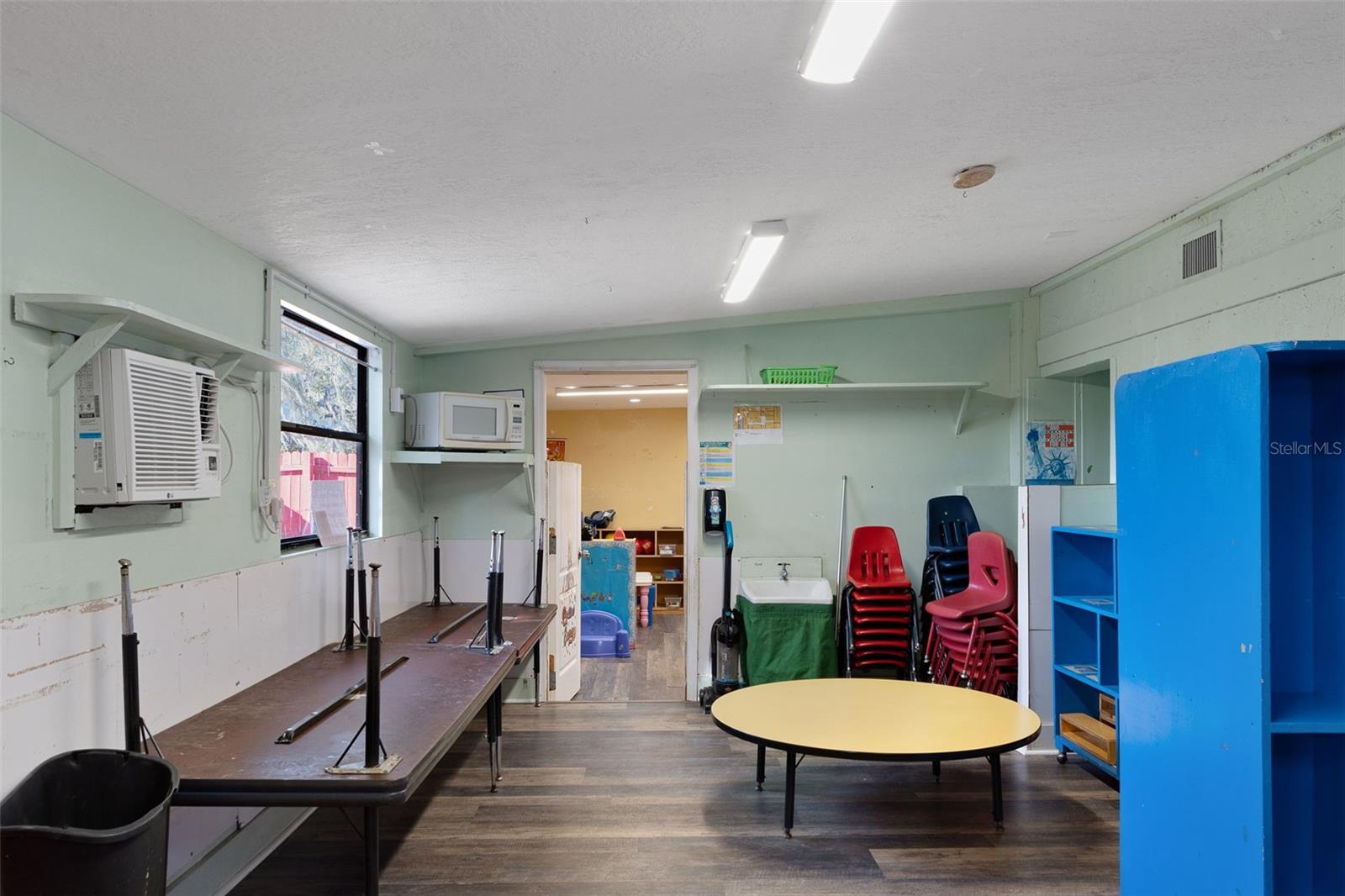 Image 19 of 64 For 639 1st Street