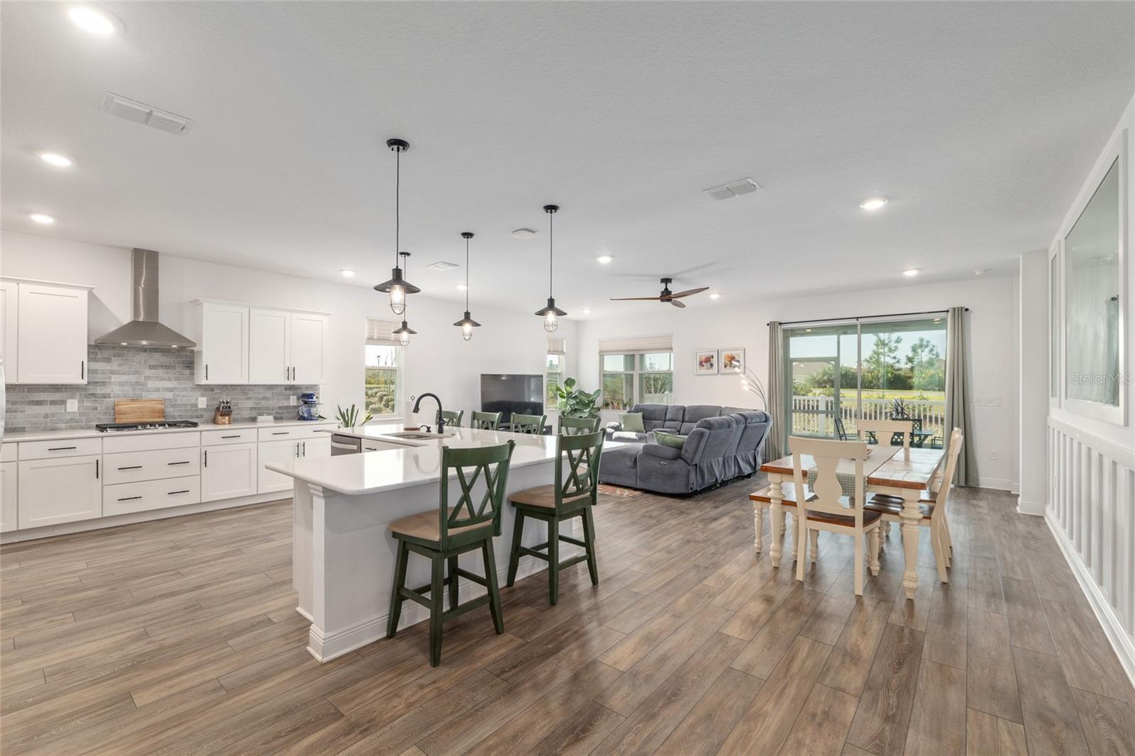 Image 12 of 51 For 9922 97th Lane