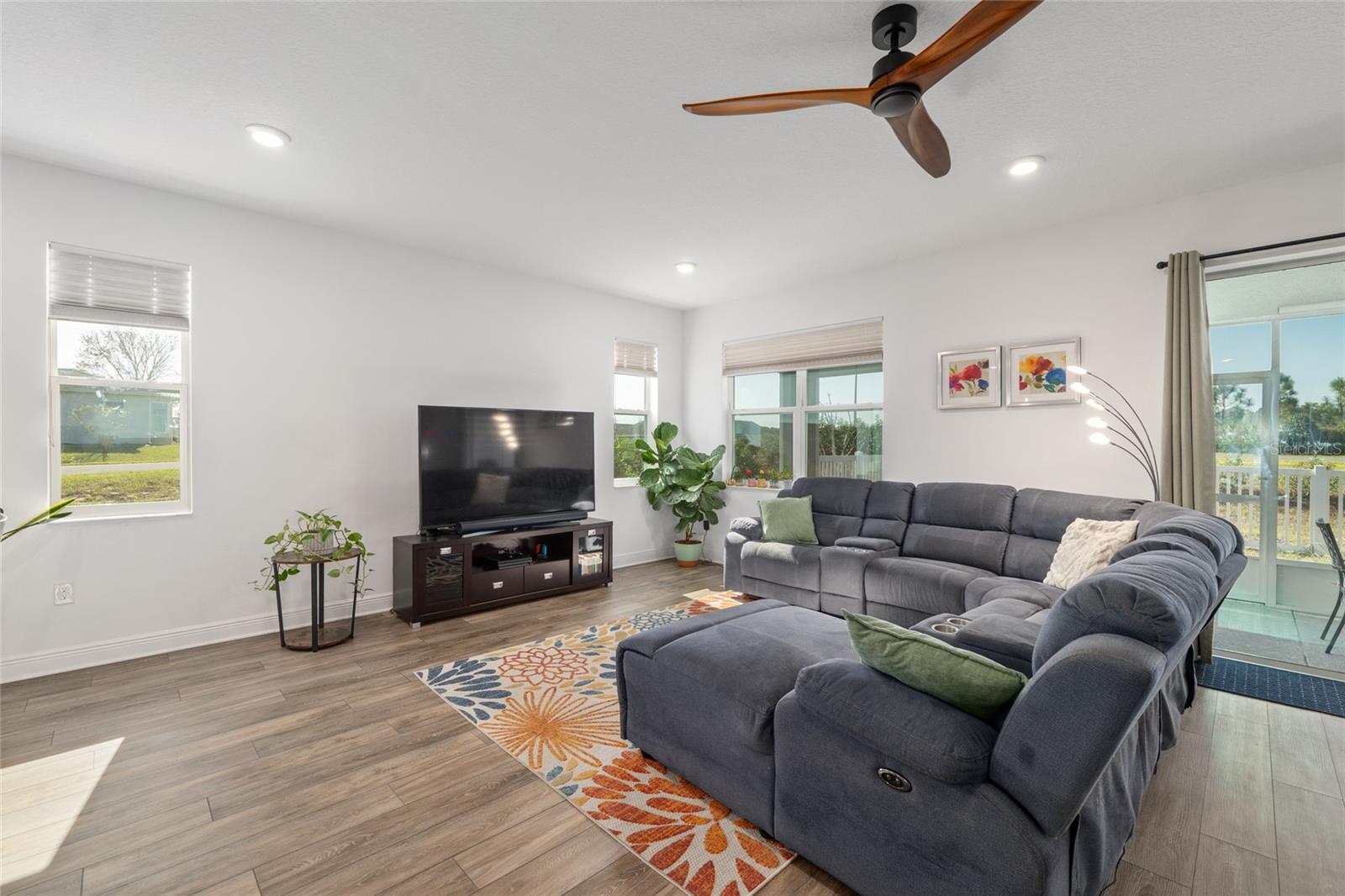 Image 13 of 51 For 9922 97th Lane