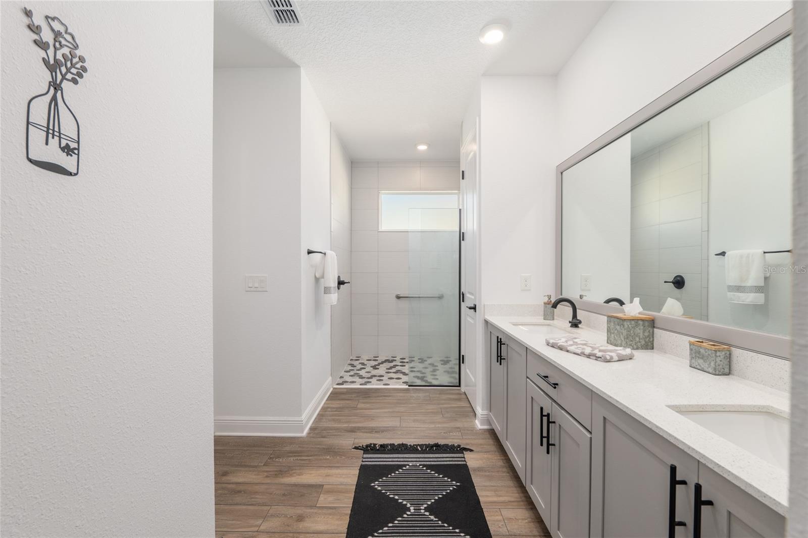 Image 32 of 51 For 9922 97th Lane