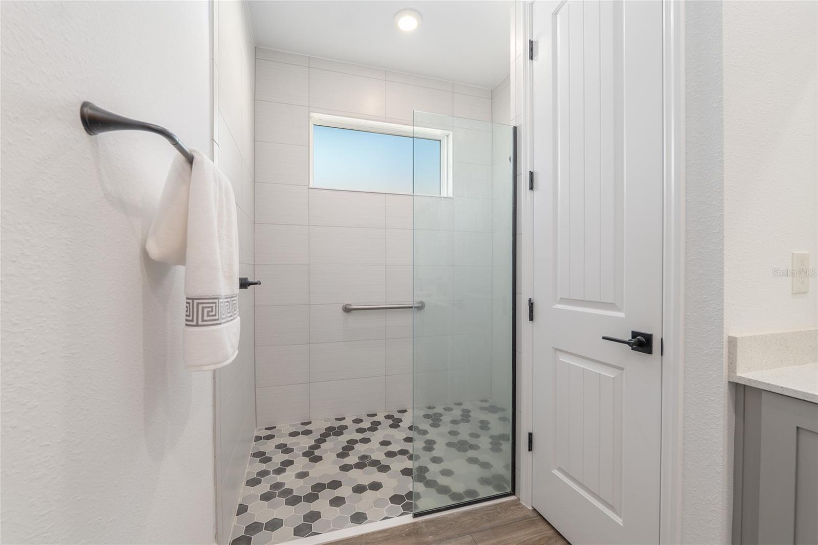 Image 33 of 51 For 9922 97th Lane