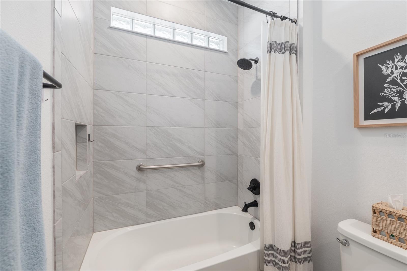 Image 39 of 51 For 9922 97th Lane