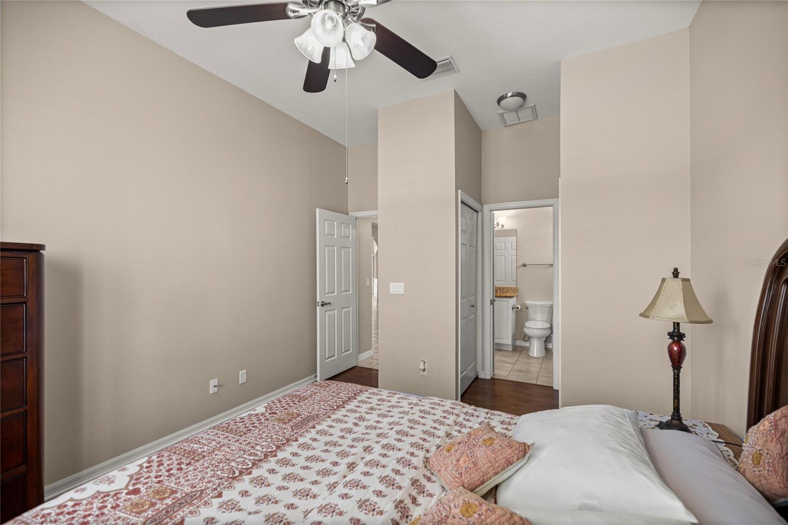 Image 18 of 39 For 4104 30th Court