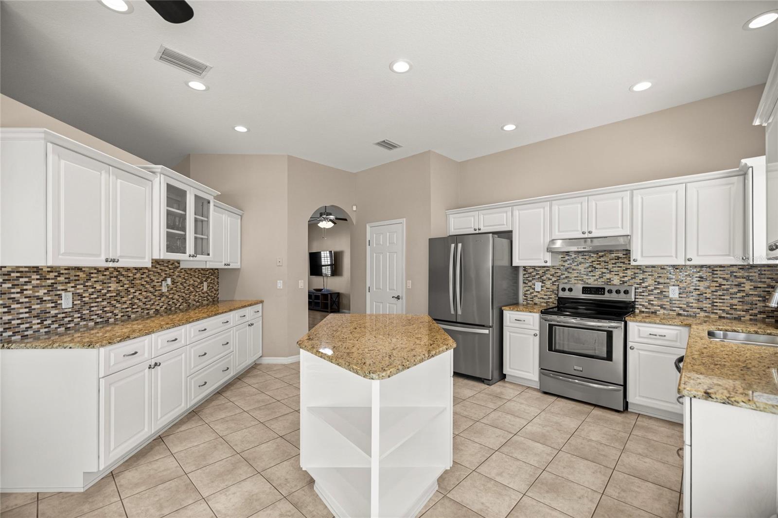 Image 7 of 39 For 4104 30th Court