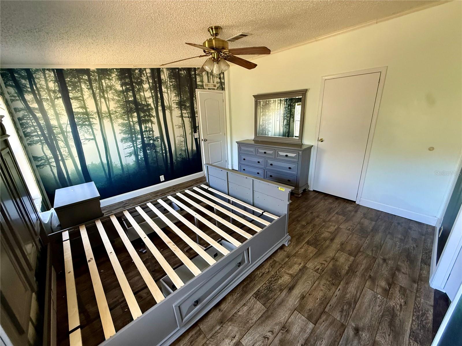 Listing photo id 10 for 15275 238th Street