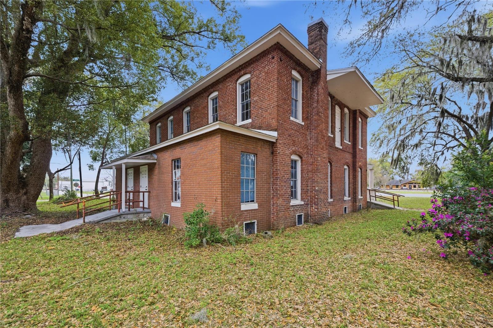 Image 19 of 66 For 120 Main Street