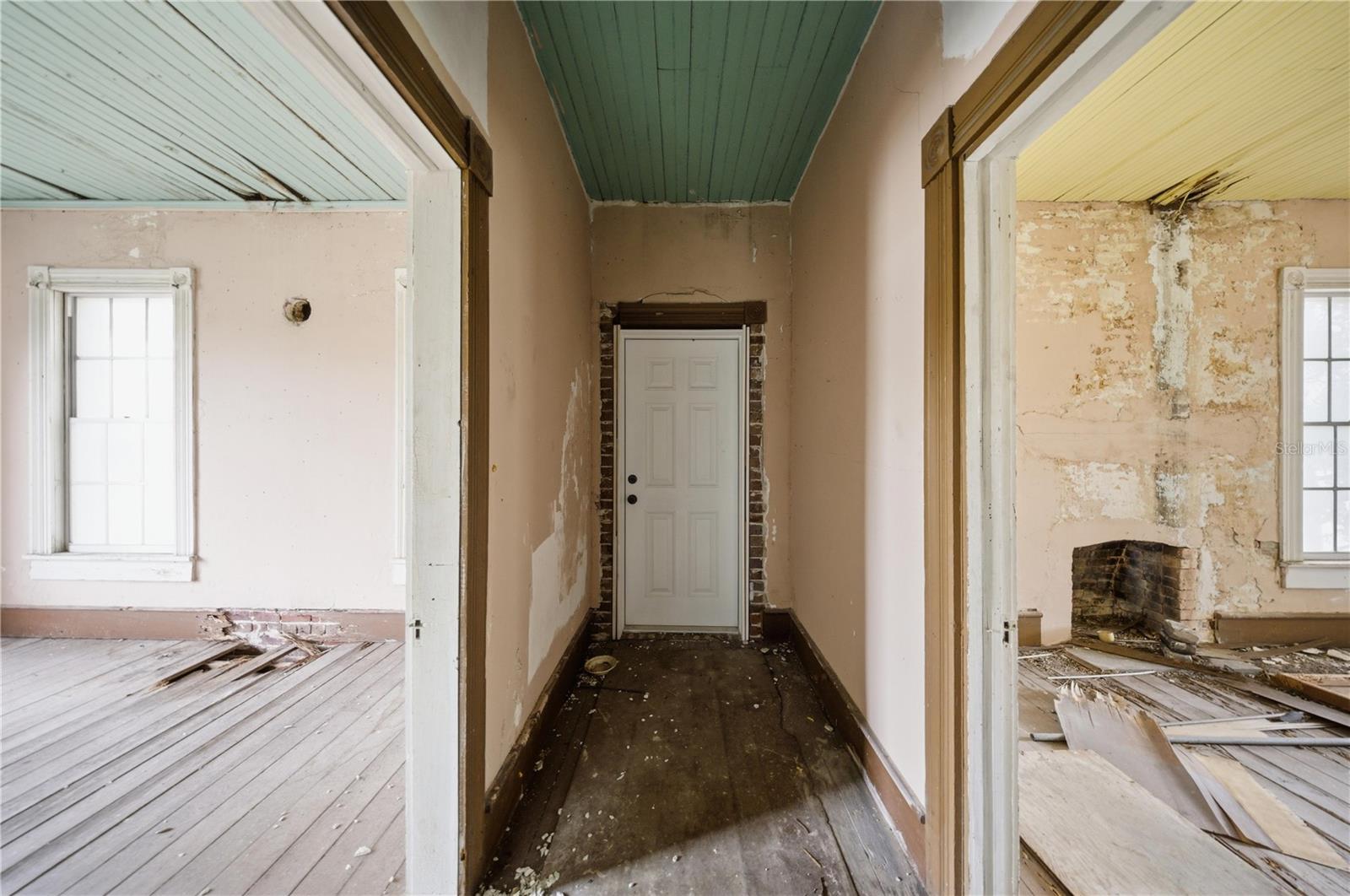 Image 34 of 66 For 120 Main Street