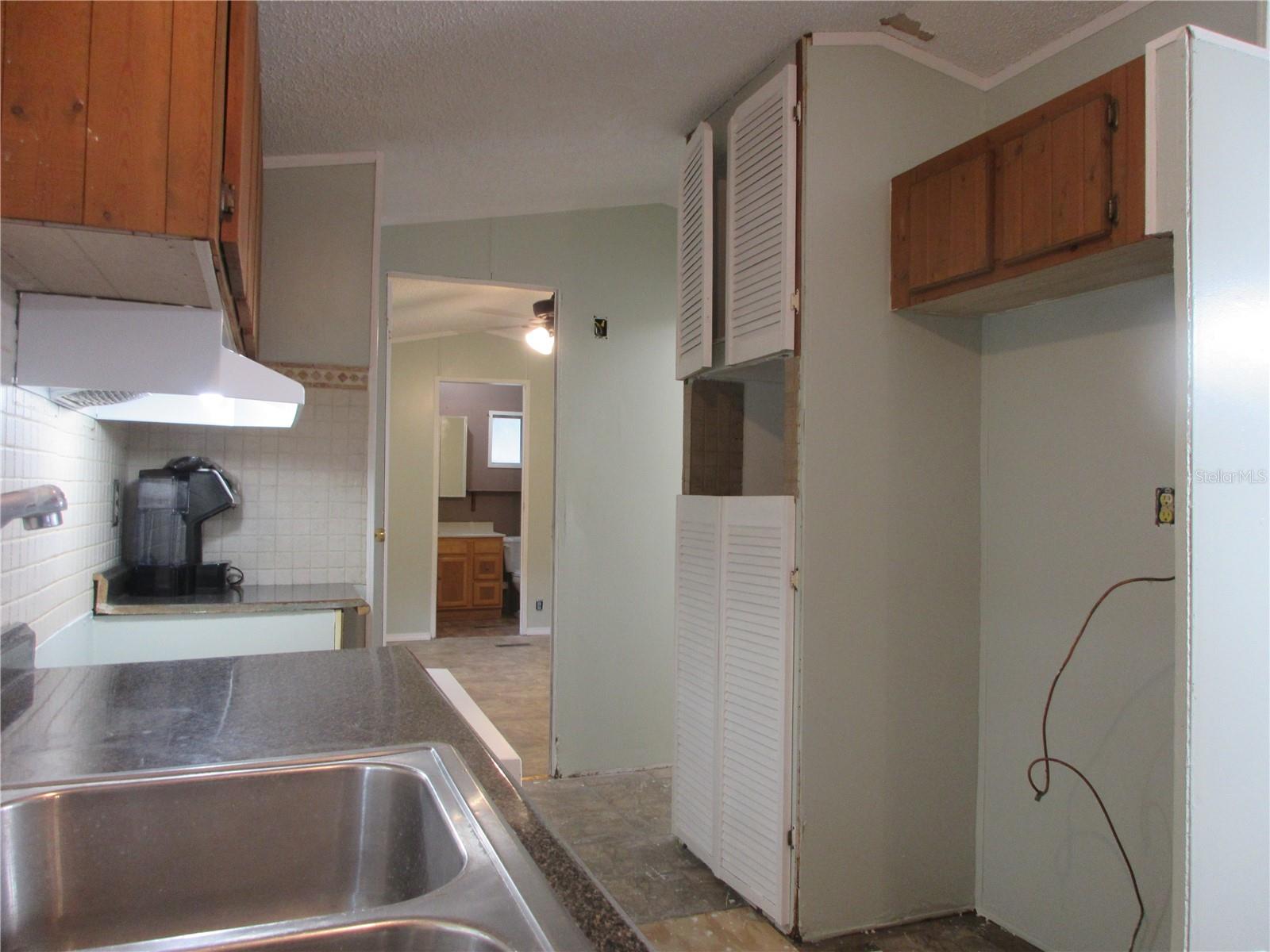 Image 15 of 82 For 18640 22nd Lane