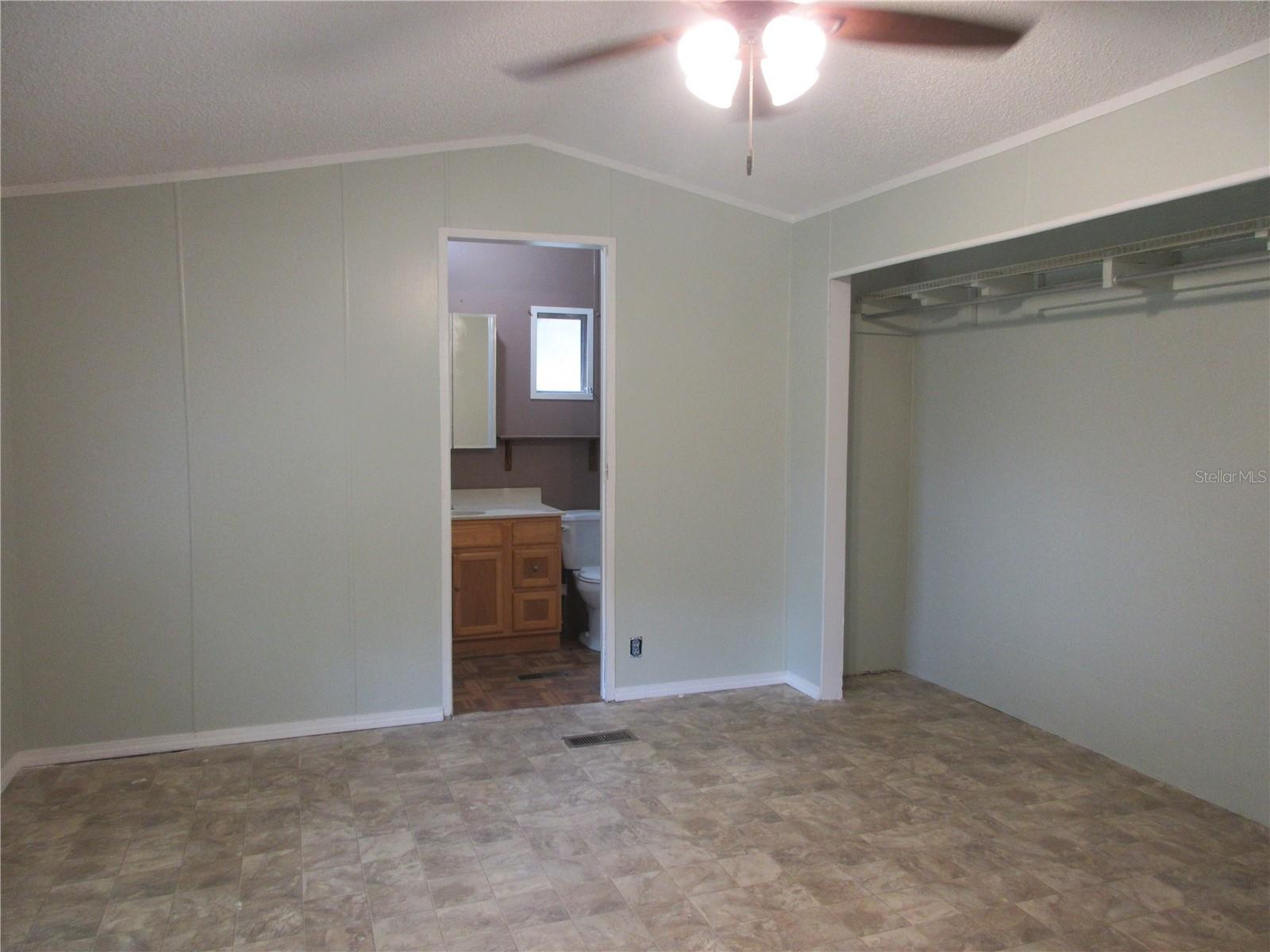 Image 24 of 82 For 18640 22nd Lane